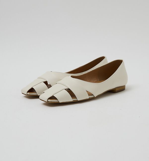 AU BANNISTER「【ロングセラー】グルカモチーフフラットパンプス」|パンプス|