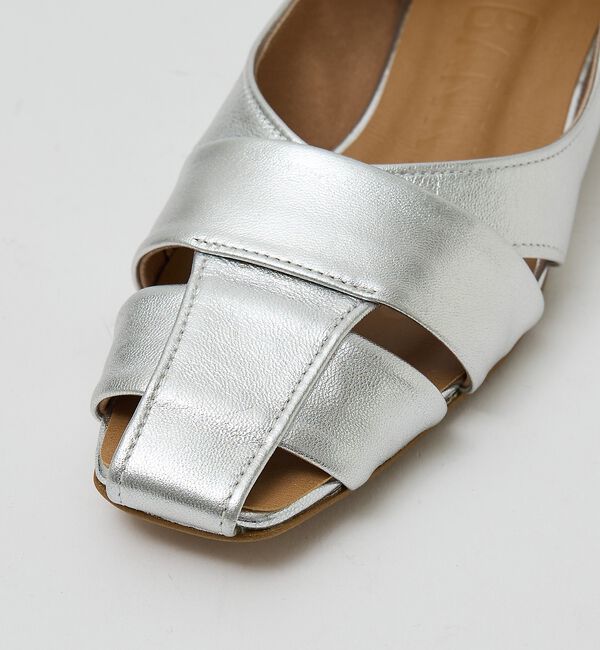 AU BANNISTER「【ロングセラー】グルカモチーフフラットパンプス」|パンプス|