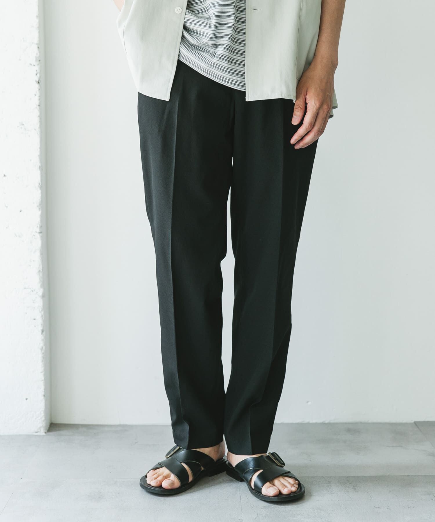 URBAN RESEARCH DOORS「『UR TECH DRYLUXE』『イージーケア/速乾/UVカット』テーパードパンツ」|その他|