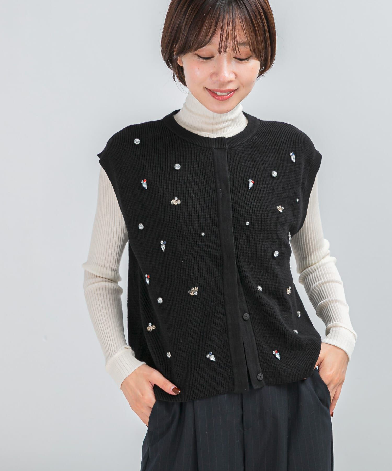 URBAN RESEARCH ROSSO「ビジューニットベスト」|ニット・セーター|