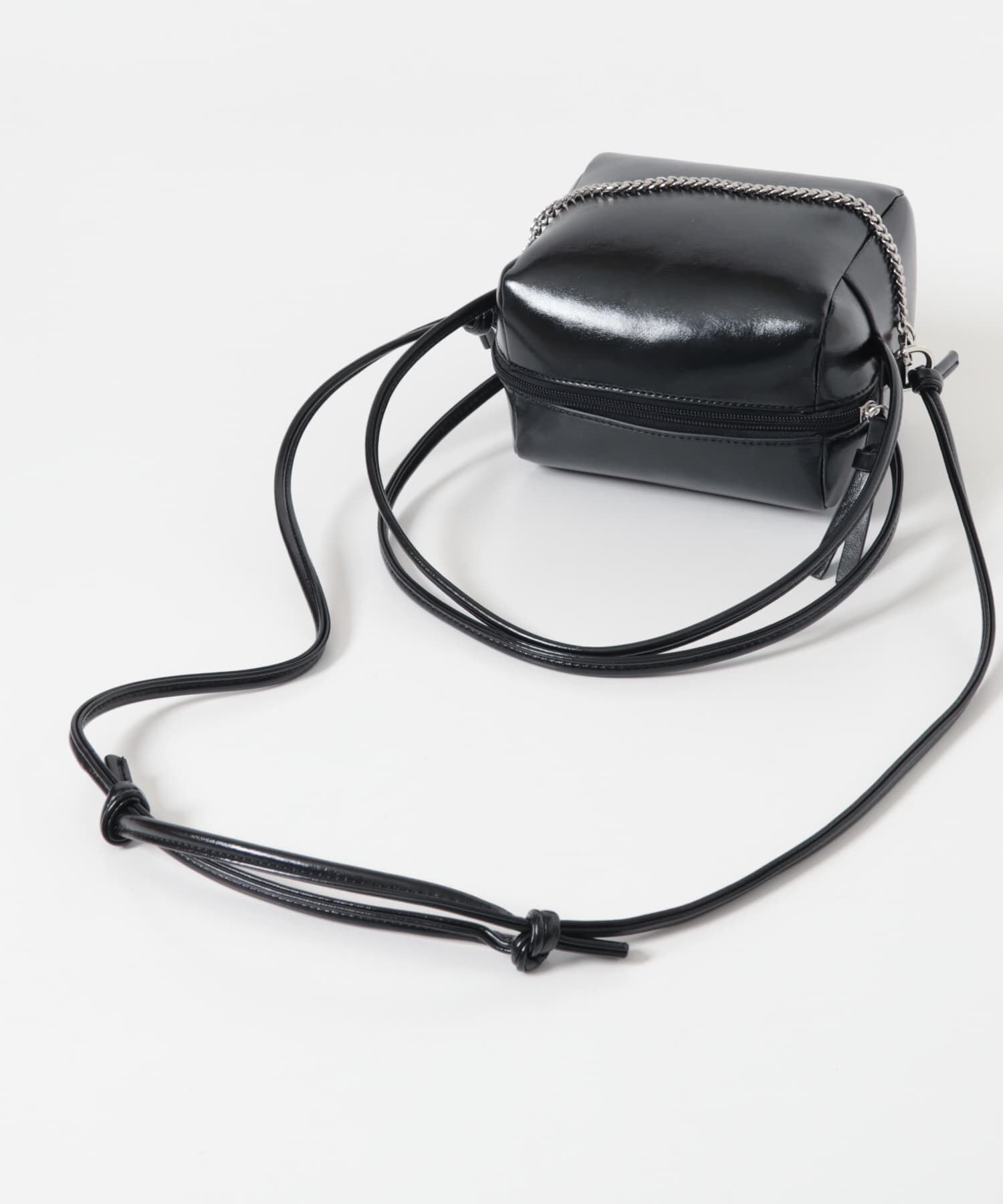  「チェーン付きスクエアBAG」|ショルダー・メッセンジャー|