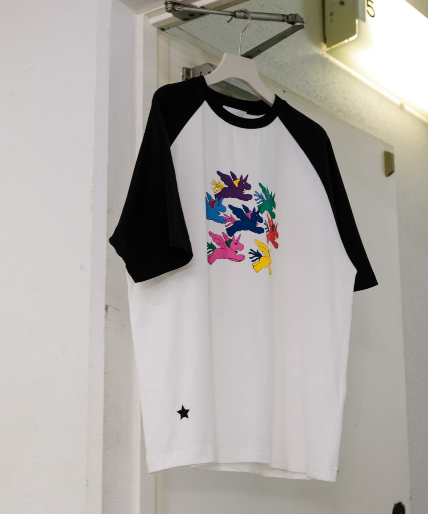 SENSE OF PLACE by URBAN RESEARCH「『別注』SHUHEI KOKI&times;SENSE OF PLACE　ラグランTシャツ」|Tシャツ・カットソー|