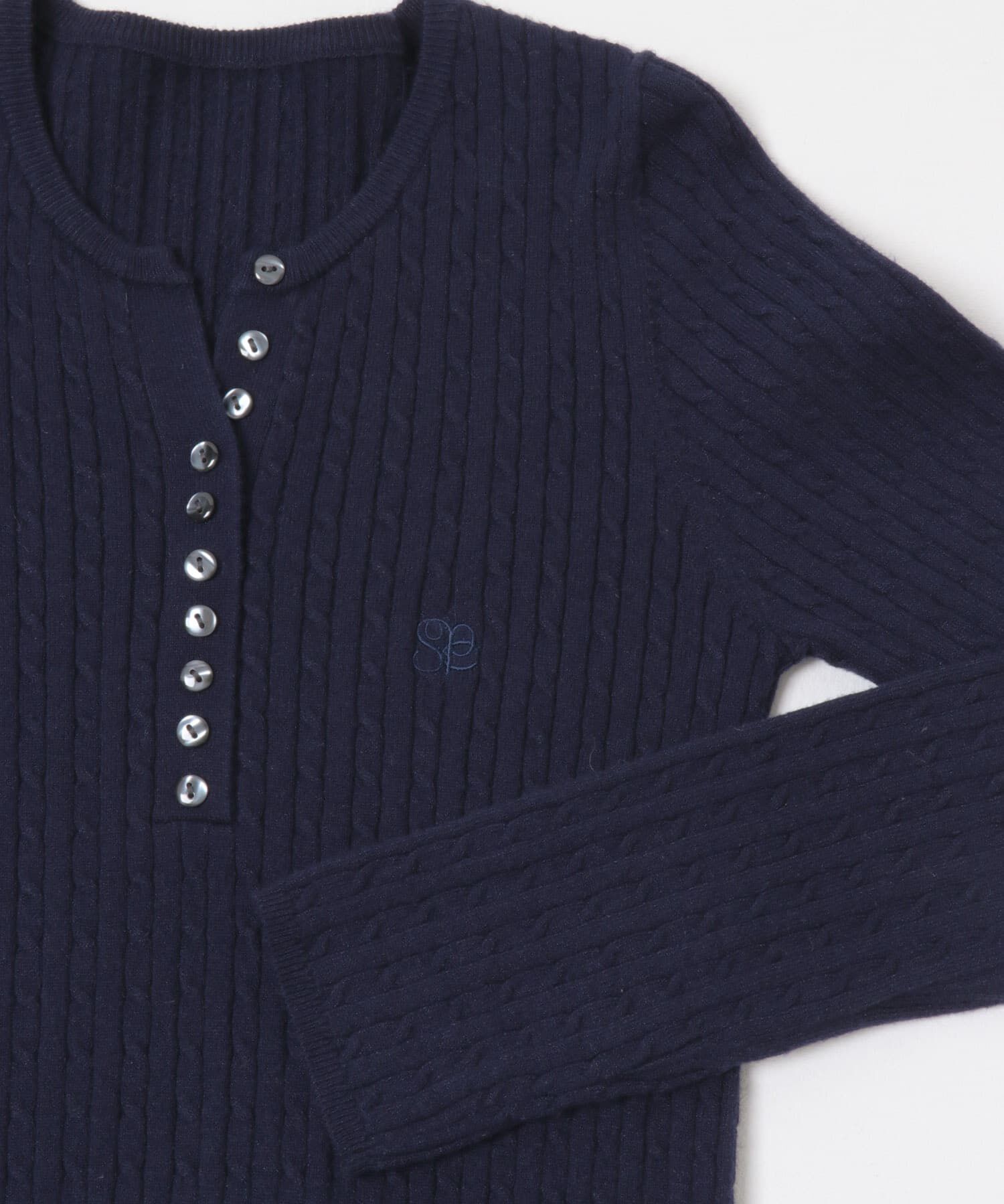 SENSE OF PLACE by URBAN RESEARCH「『洗濯可』シシュウヘンリーネックミニケーブルセーター」|ニット・セーター|