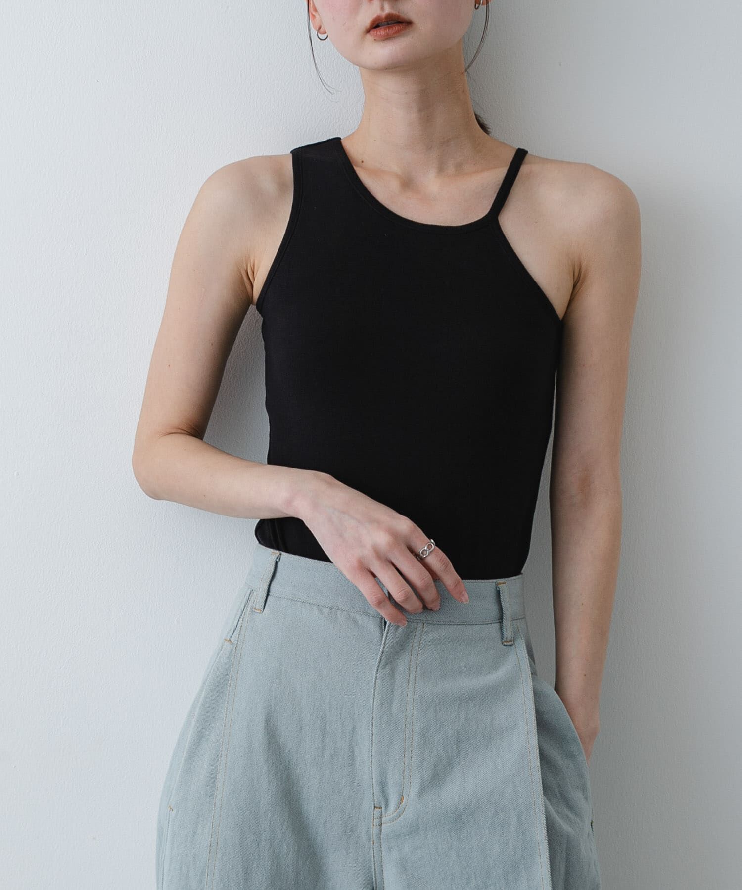 SENSE OF PLACE by URBAN RESEARCH「アシメネックカップツキキャミソール」|キャミソール|ブラック