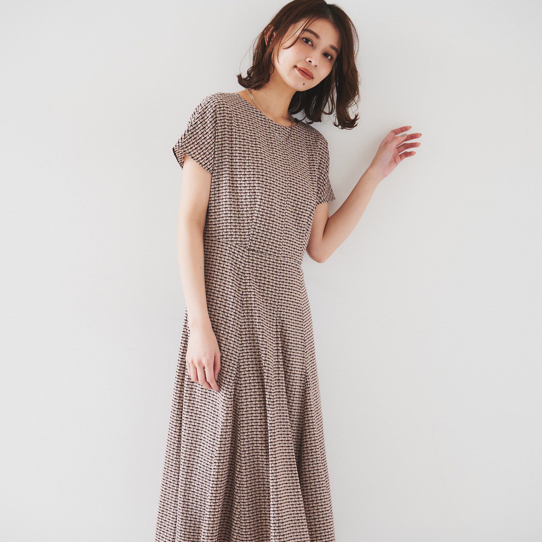 UNTITLED「【きれいめ/洗える/夏ワンピ】ジオメトリック柄ワンピース」|ワンピース|