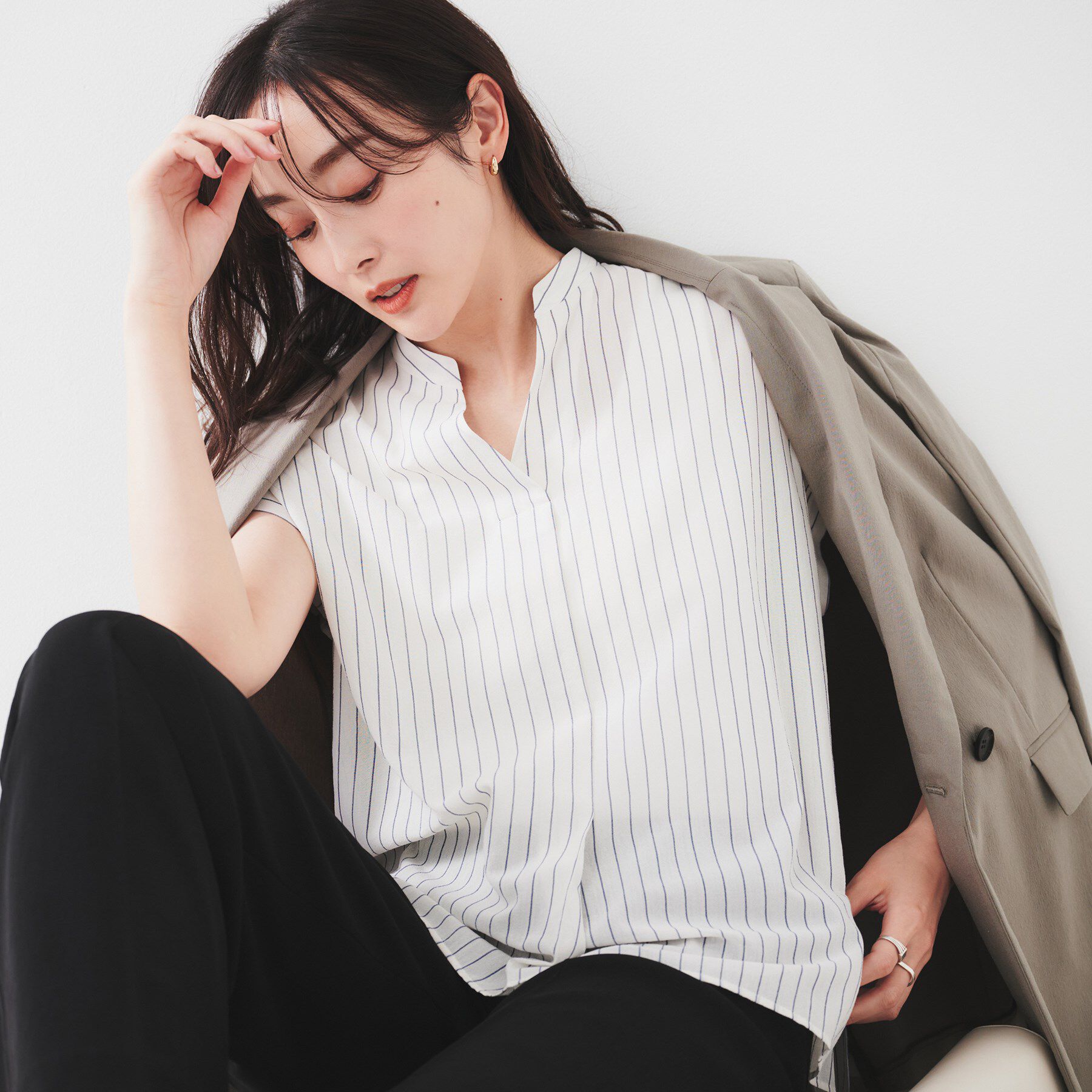 UNTITLED「【洗える/スキッパー】フレンチスリーブシアーブラウス」|シャツ・ブラウス|オフホワイト(303