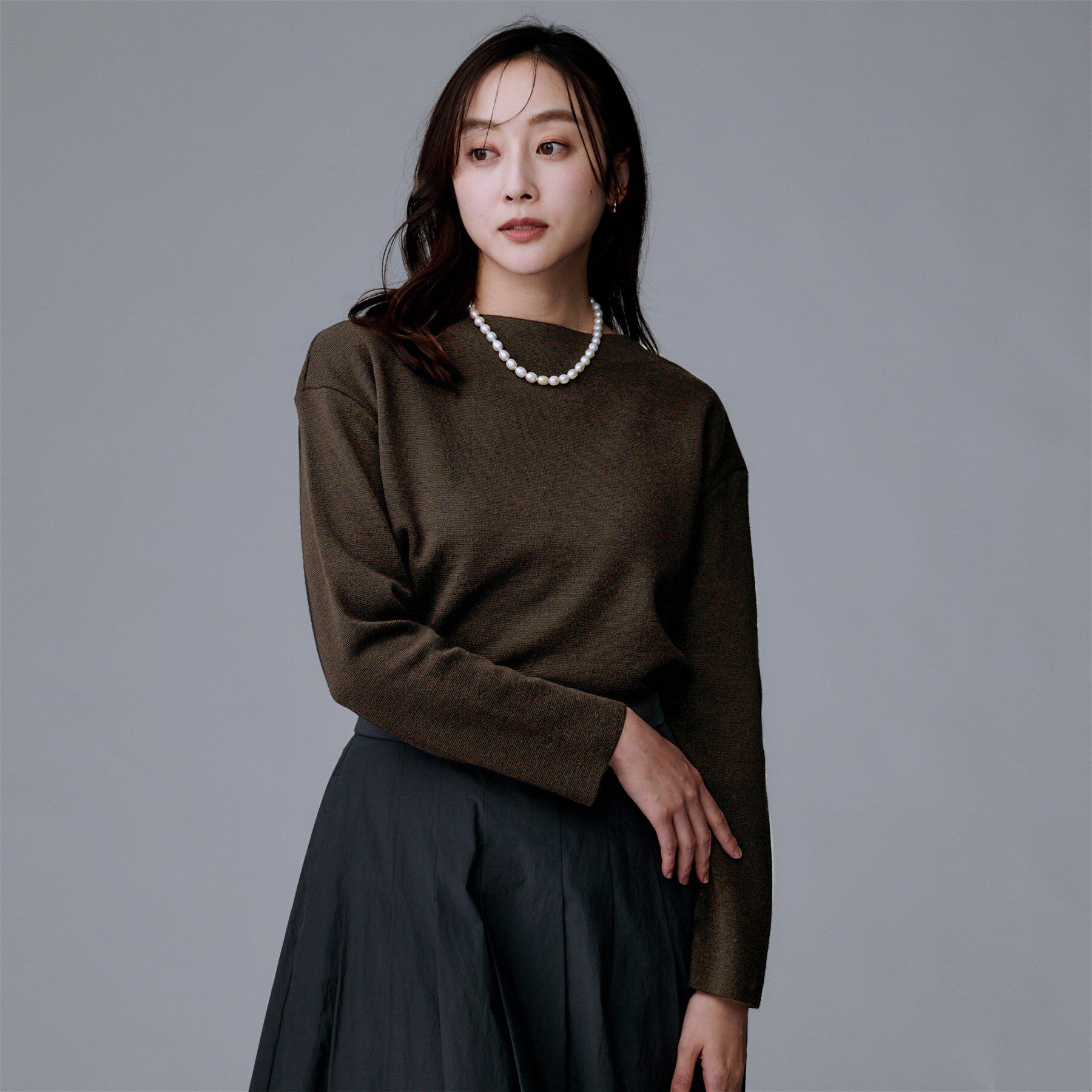 UNTITLED「【洗える】モックネックミラノリブニット」|ニット・セーター|ブラウン(044)