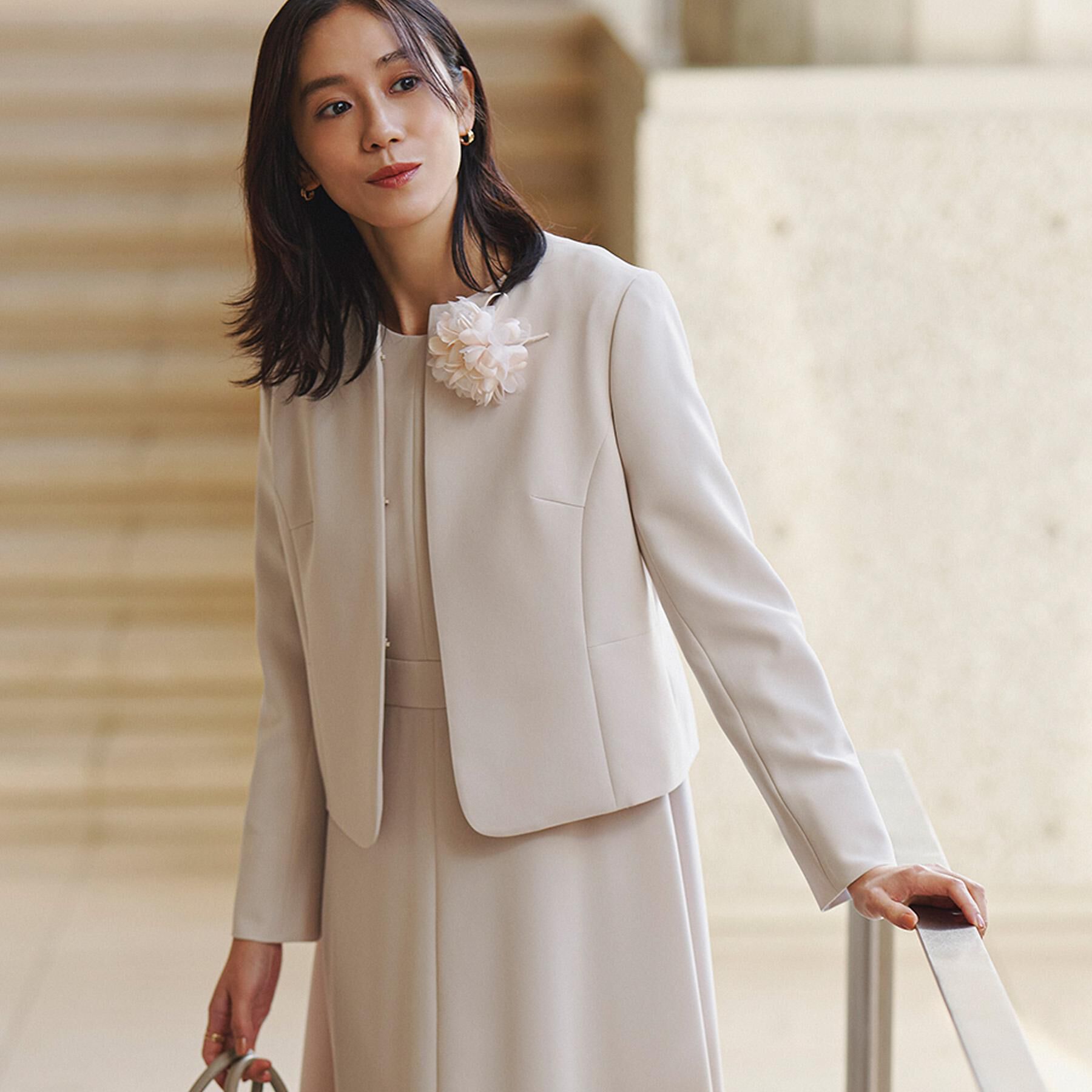 UNTITLED「【洗える/ストレッチ性/軽い】ノーカラージャケット」|ノーカラージャケット|グレージュ(050)