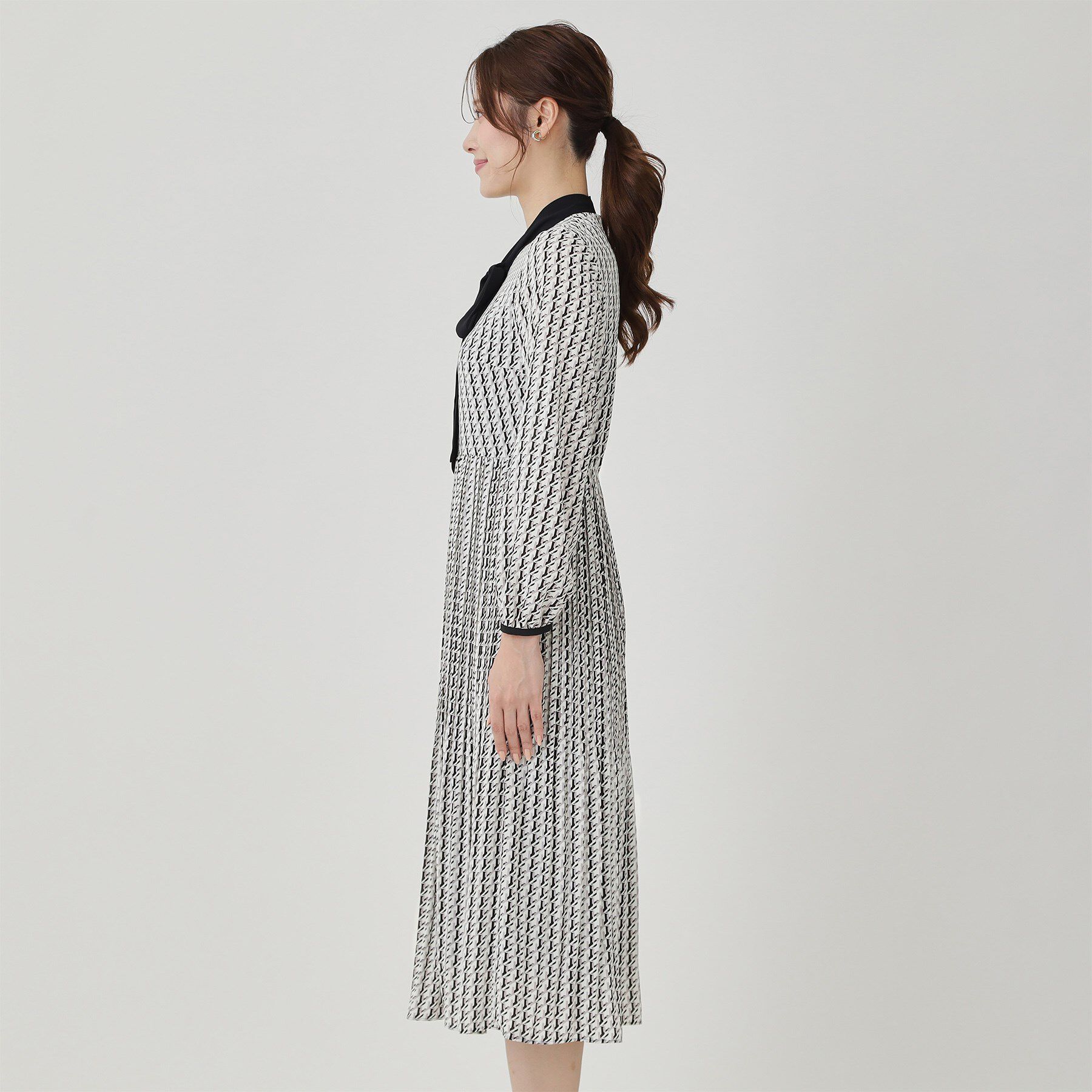 COUP DE CHANCE「【ボウ取外し可】幾何柄プリーツワンピース」|ワンピース|