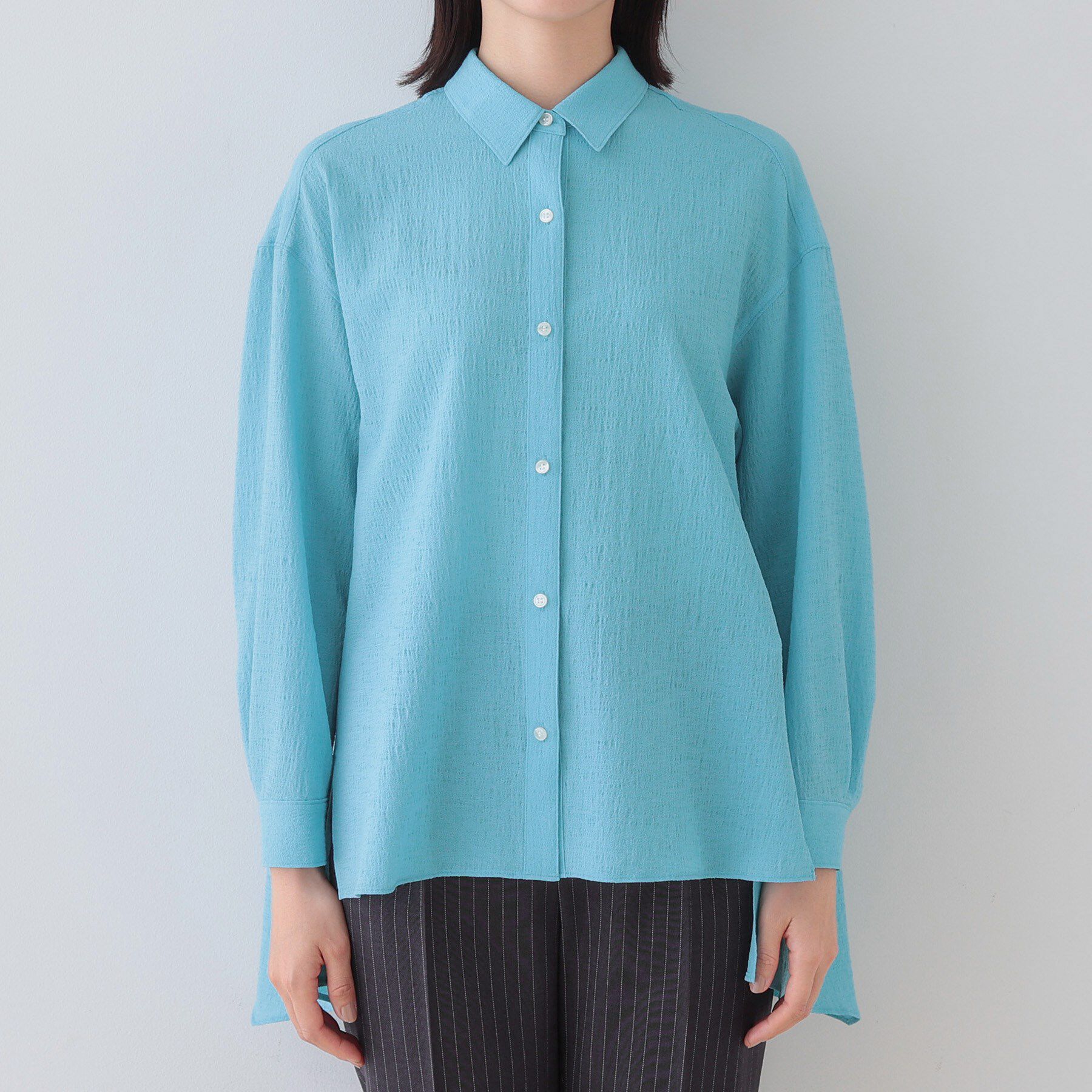 INDIVI「【洗える／凹凸素材】ハンカチーフヘム エアリーブラウス」|シャツ・ブラウス|