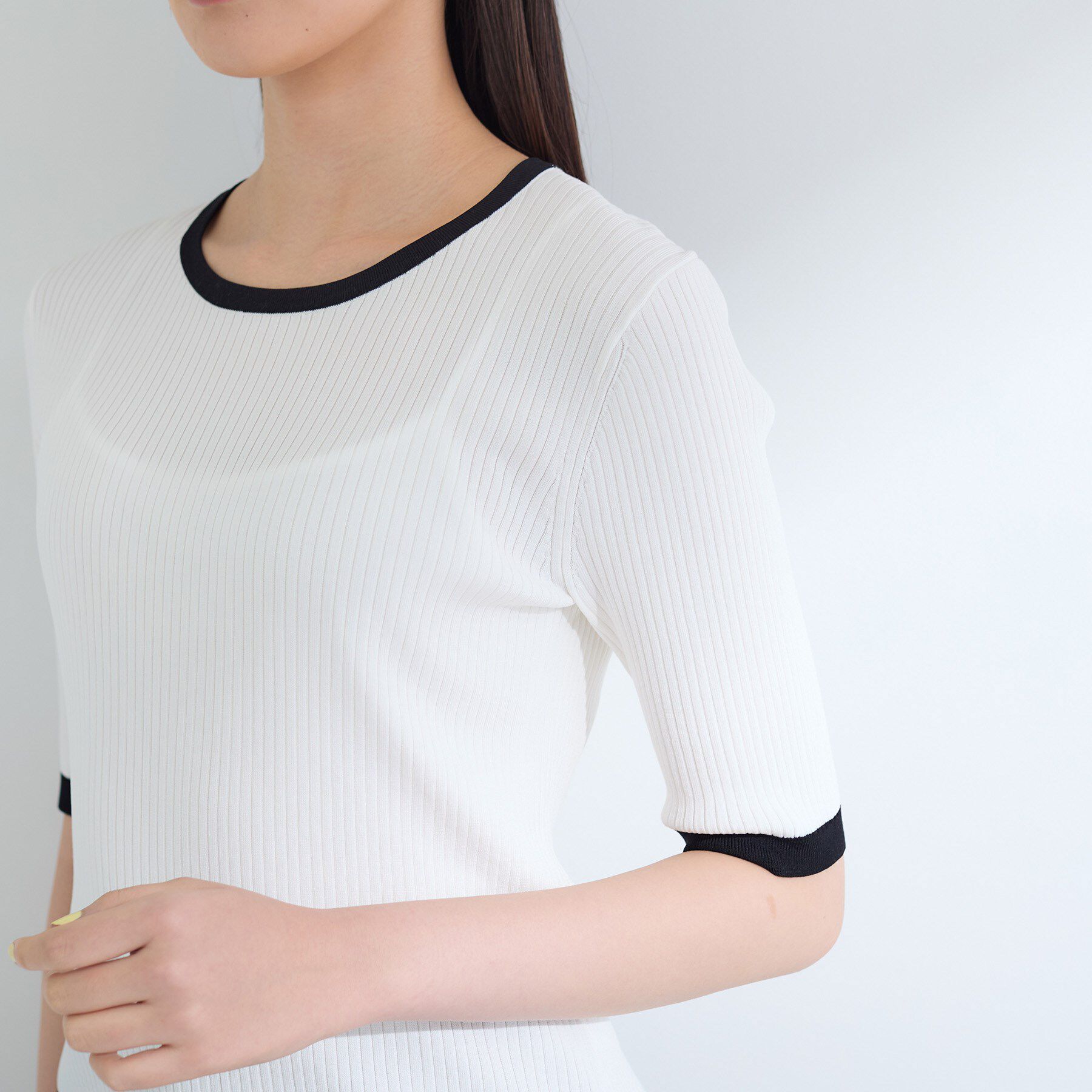 INDIVI「【インナーで活躍／アンサンブル】クルーネック半袖ニット」|ニット・セーター|