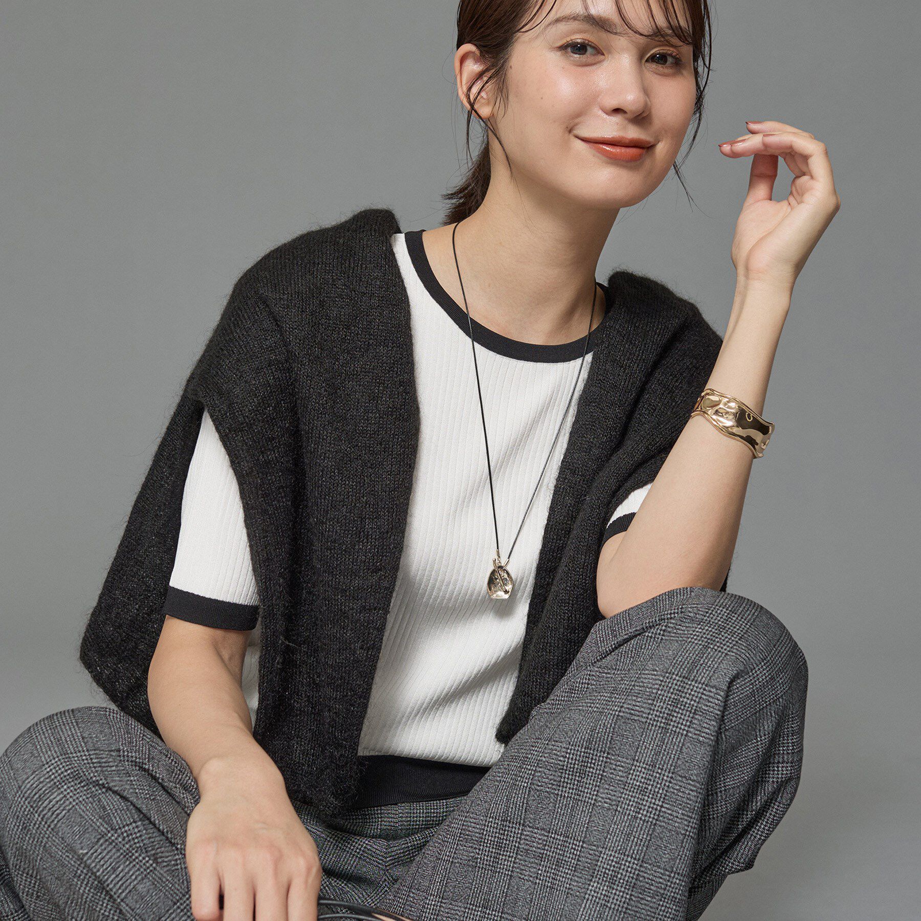 INDIVI「【インナーで活躍／アンサンブル】クルーネック半袖ニット」|ニット・セーター|ホワイト(501)