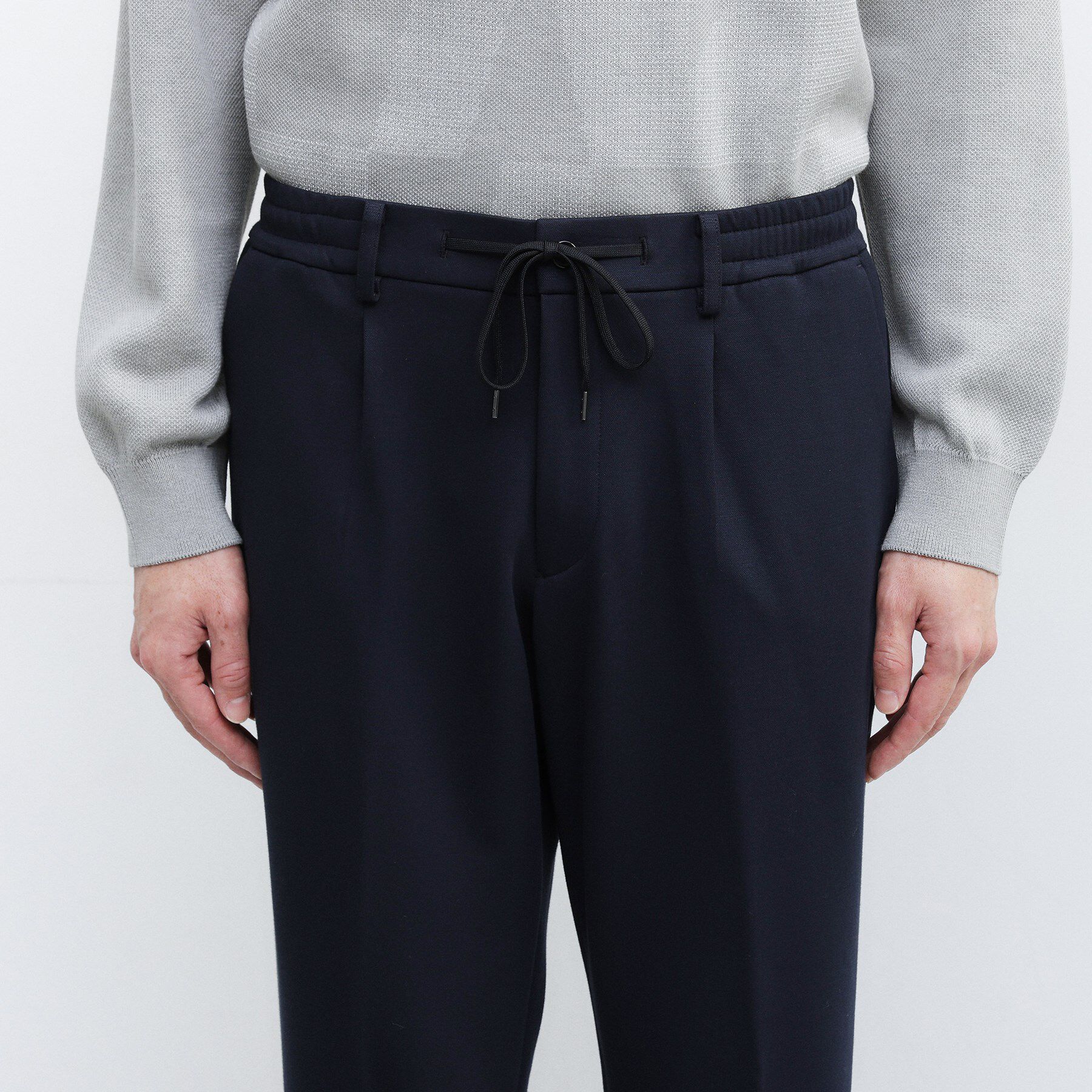 TAKEO KIKUCHI「【JUST ONE LAYER】ダウンファブリック ポンチ スリムタック イージーパンツ」|その他|