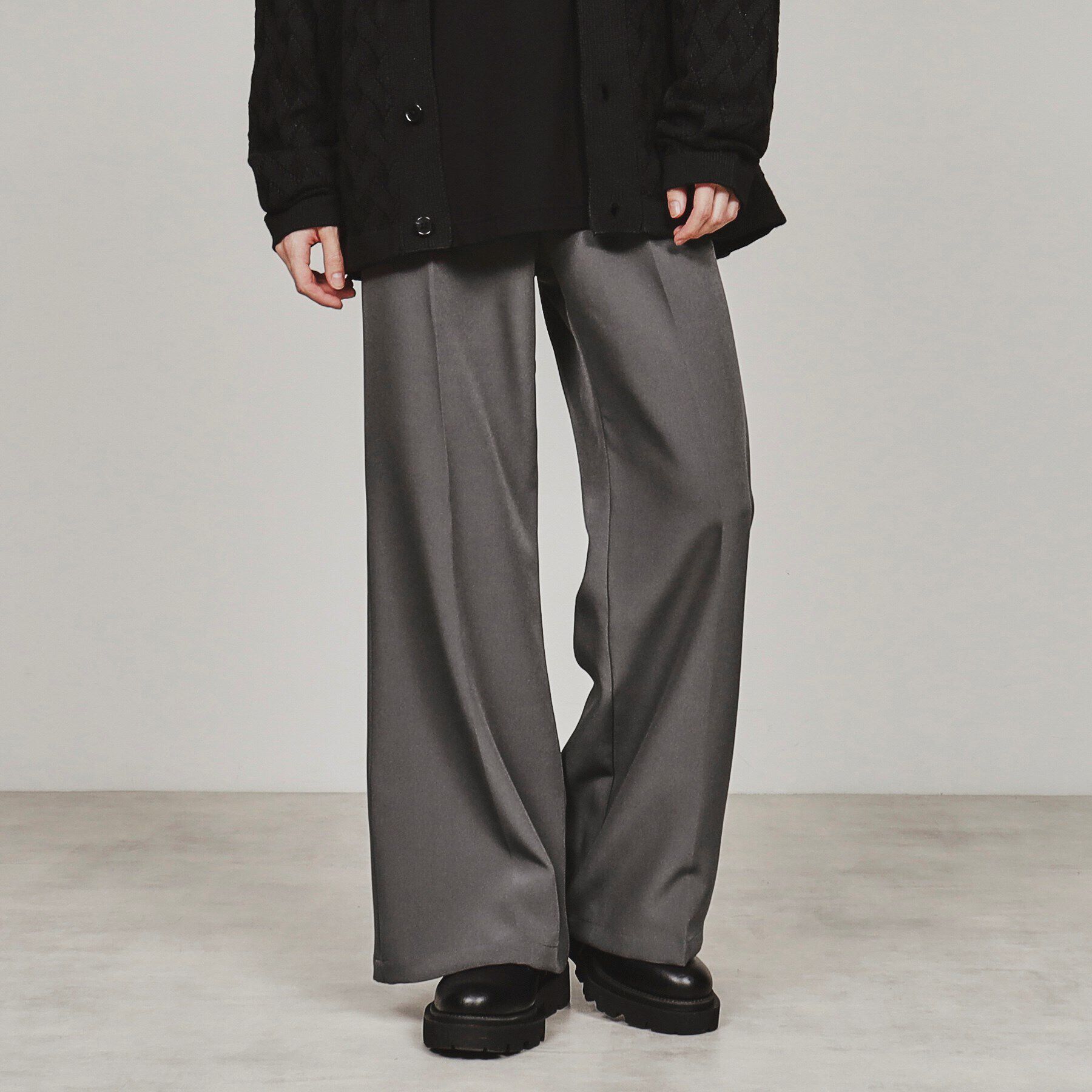 tk.TAKEO KIKUCHI「ダブルクロスフレアパンツ」|その他|チャコールグレー(0