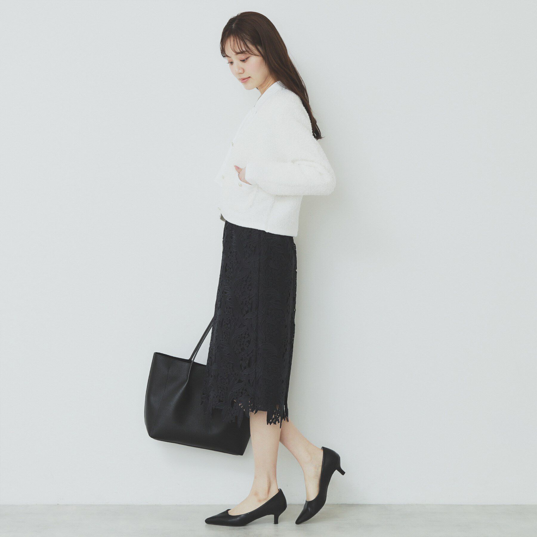 index「Vネックショートラメカーディガン【洗濯機洗い可】」|カーディガン|