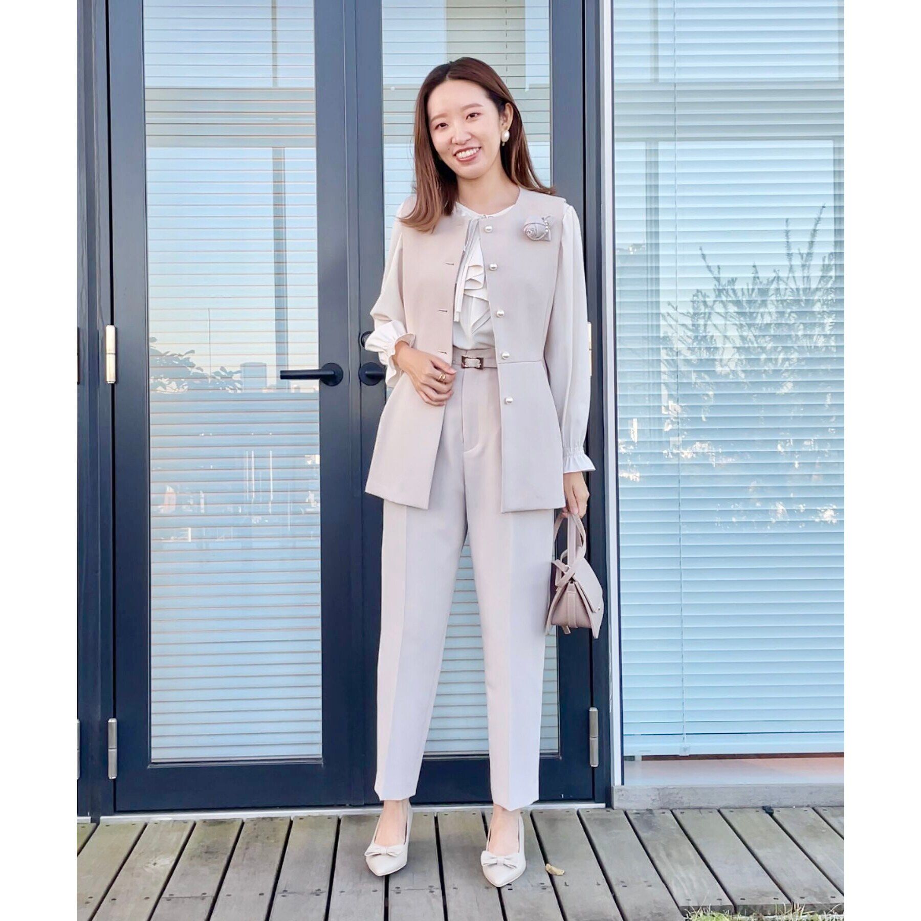 Couture broach「【セレモニーシーン/ON・OFF使える】ダブルクロスペプラムジレ」|ベスト・ジレ|