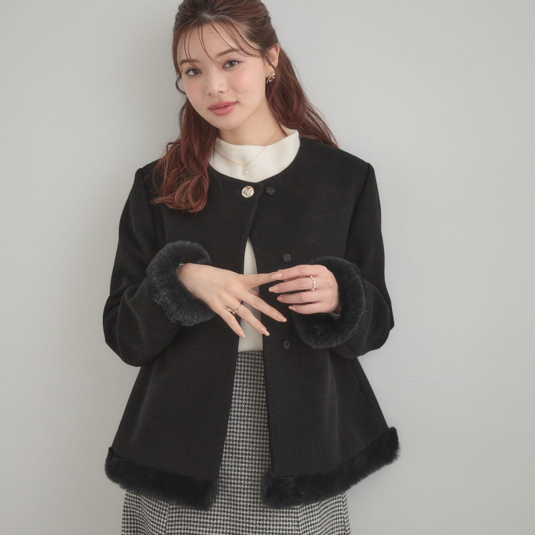 Couture broach「【大人レディ・フェイクファー取り外し可能】ケープ風ショートコート」|ノーカラーコート|