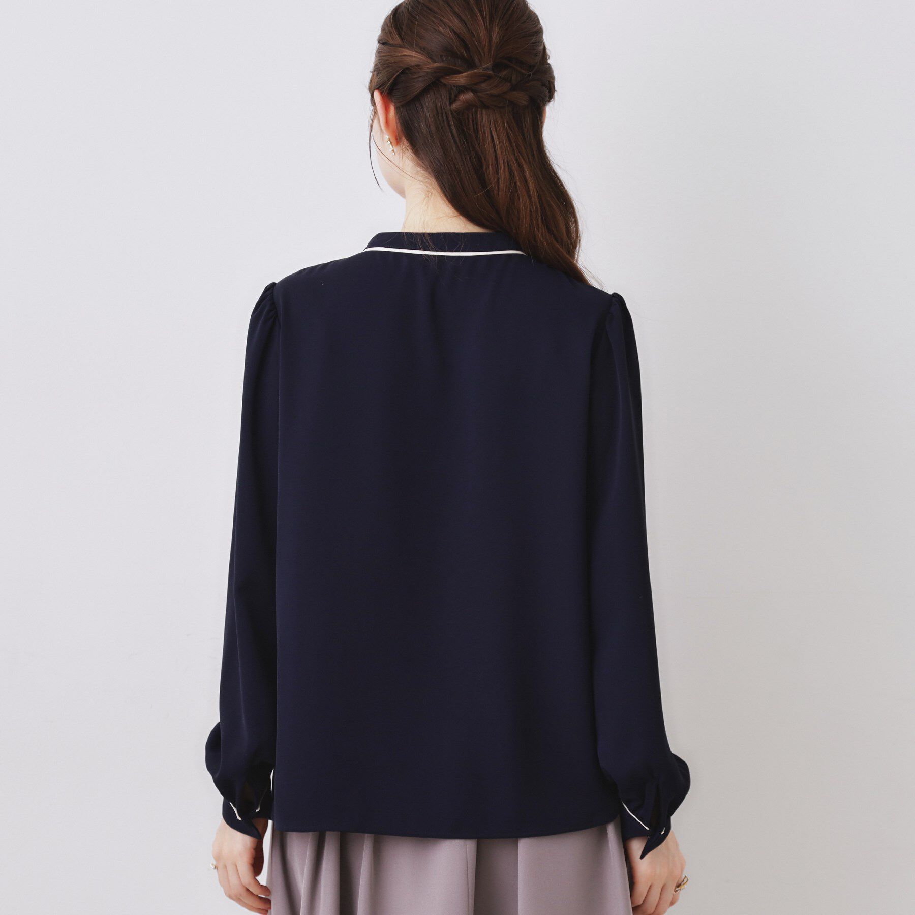 Couture broach「【ハレの日・通勤】配色タックタイブラウス」|シャツ・ブラウス|