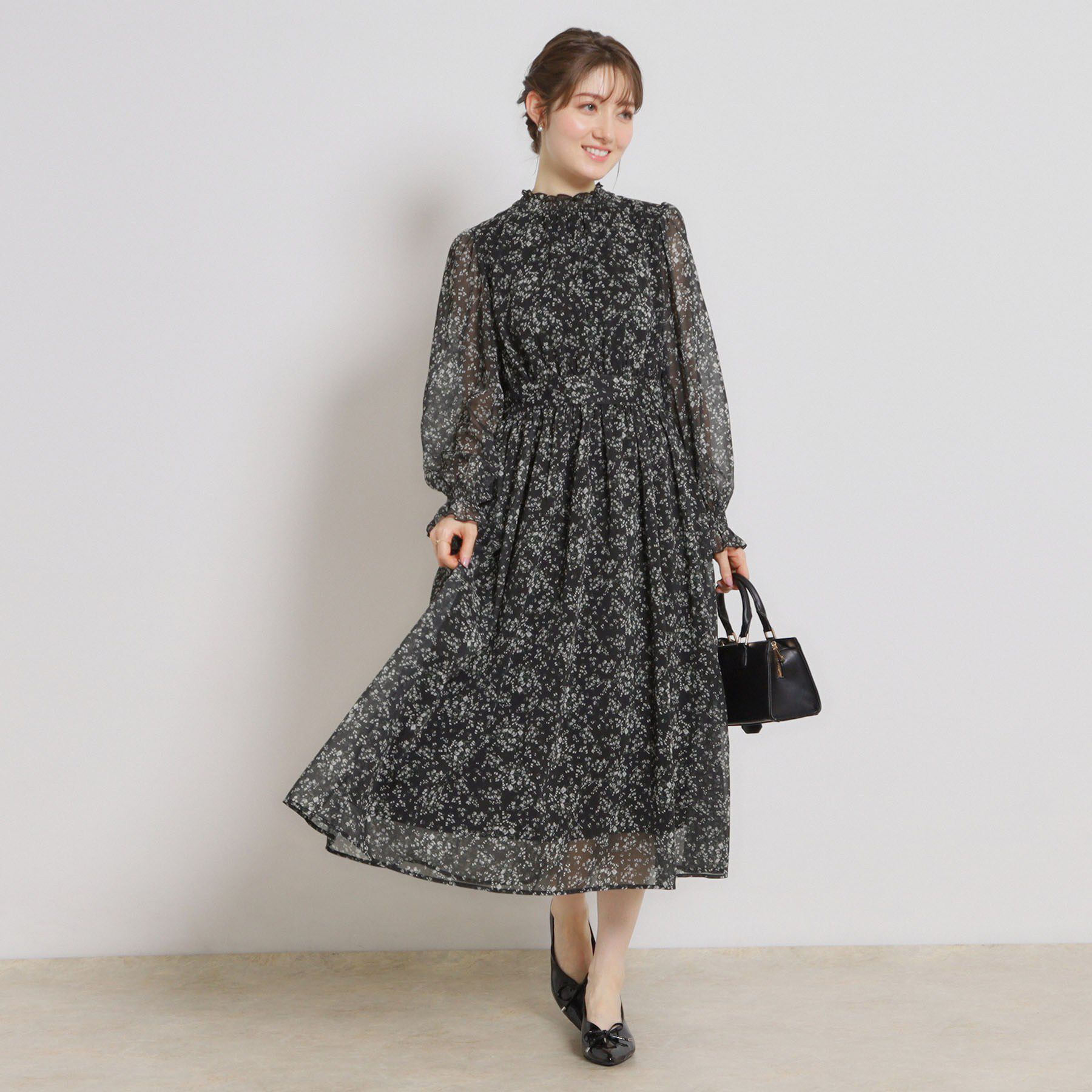 Couture broach「【洗える・着映え】楊柳小花シャーリングワンピース」|ワンピース|