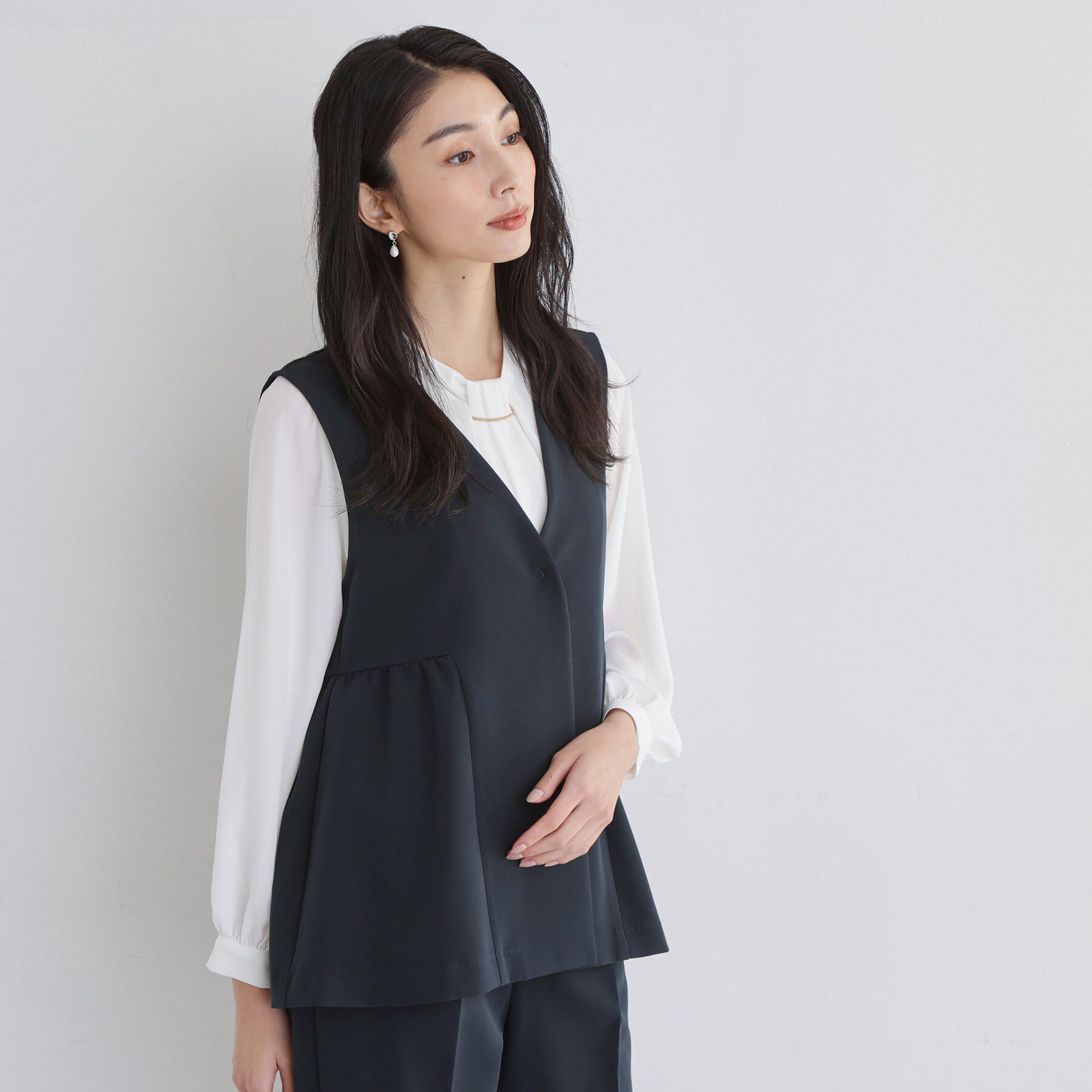 THE SHOP TK「【通勤・きちんと見えに】ダブルクロス ペプラムジレ/セットアップ可」|ベスト・ジレ|