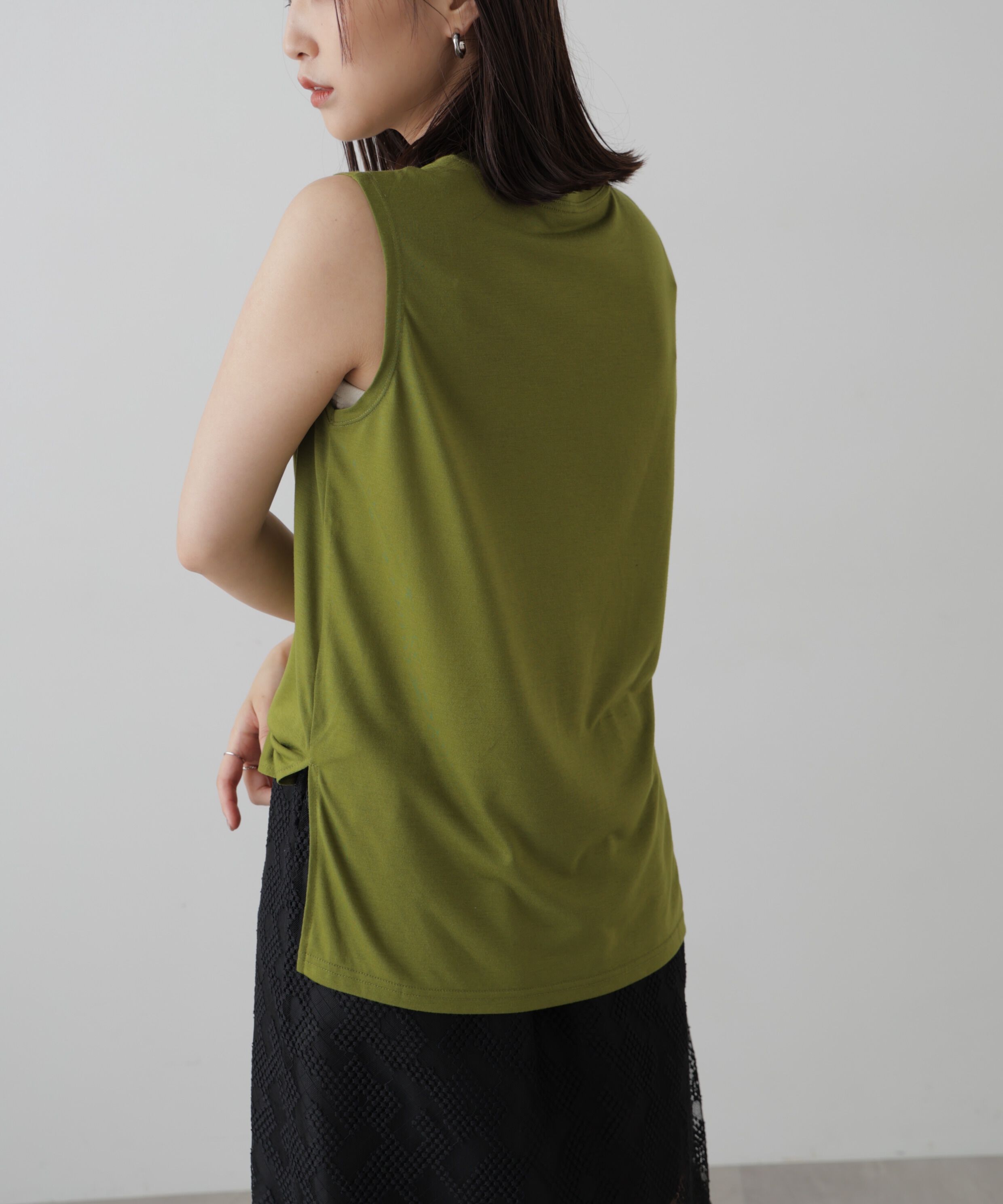  「サイドスリットタンクトップ」|Tシャツ・カットソー|