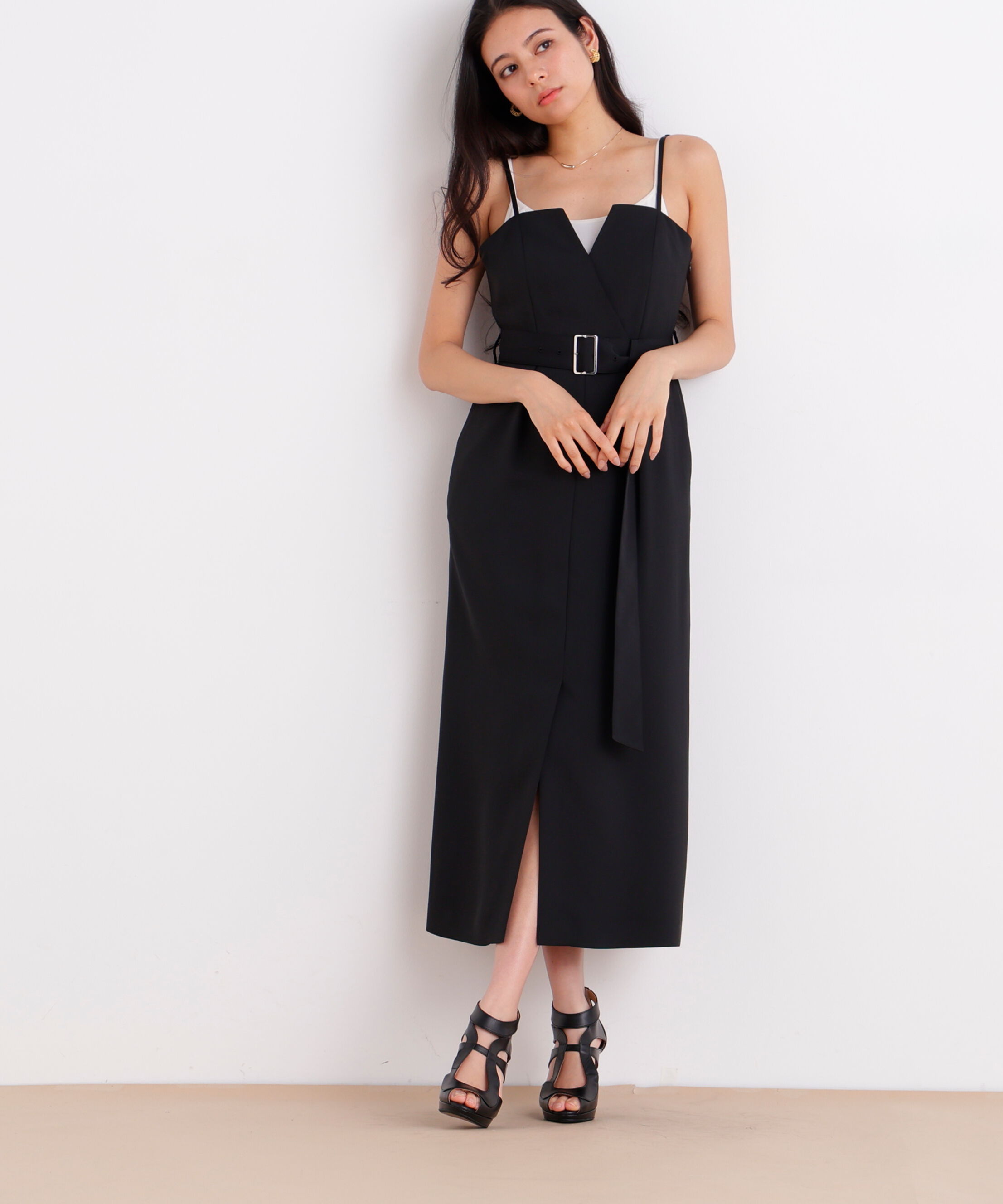  「［美香さん着用］ストラップジャンパースカート」|ワンピース|