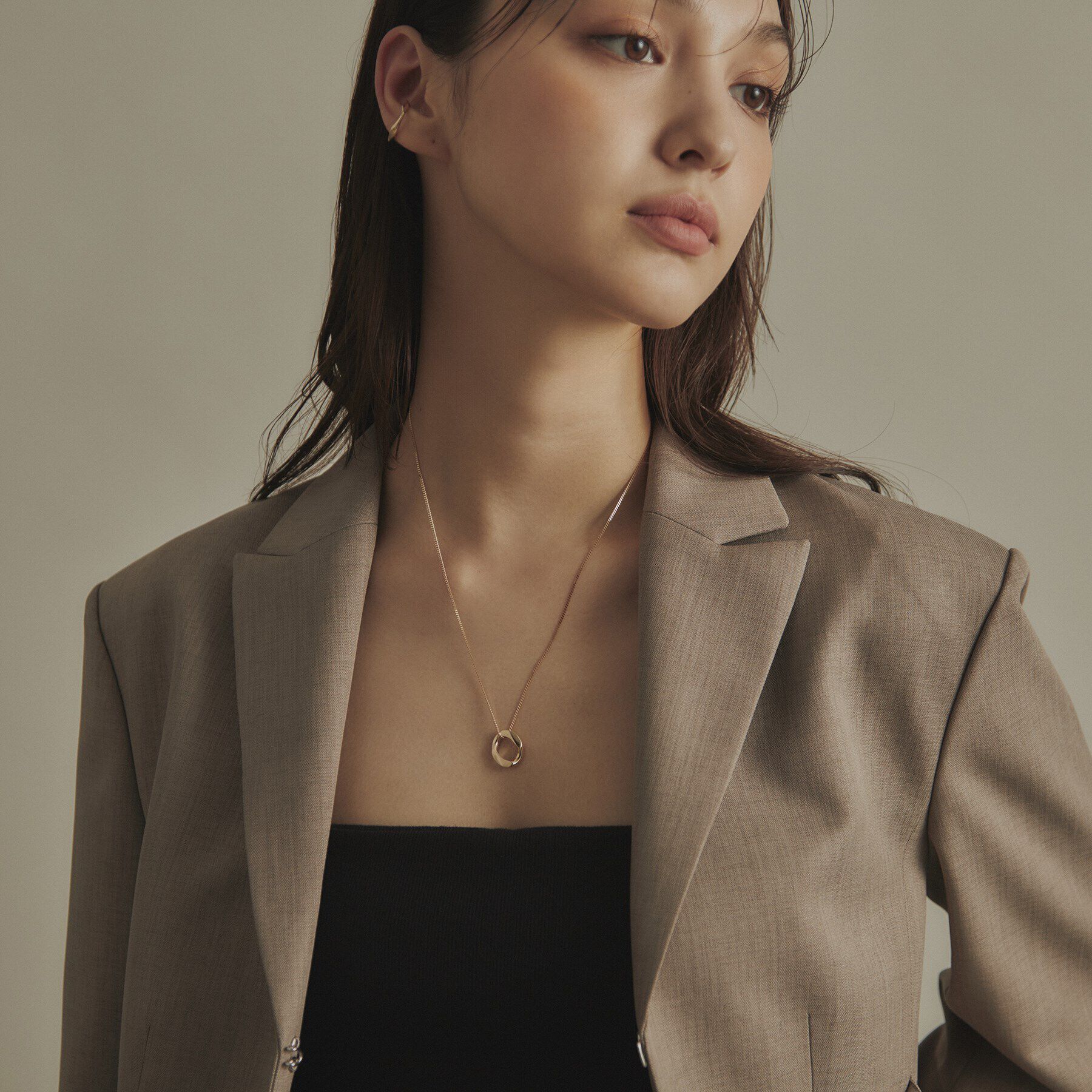 COCOSHNIK「K10キヘイモチーフ イヤーカフ」|イヤリング|