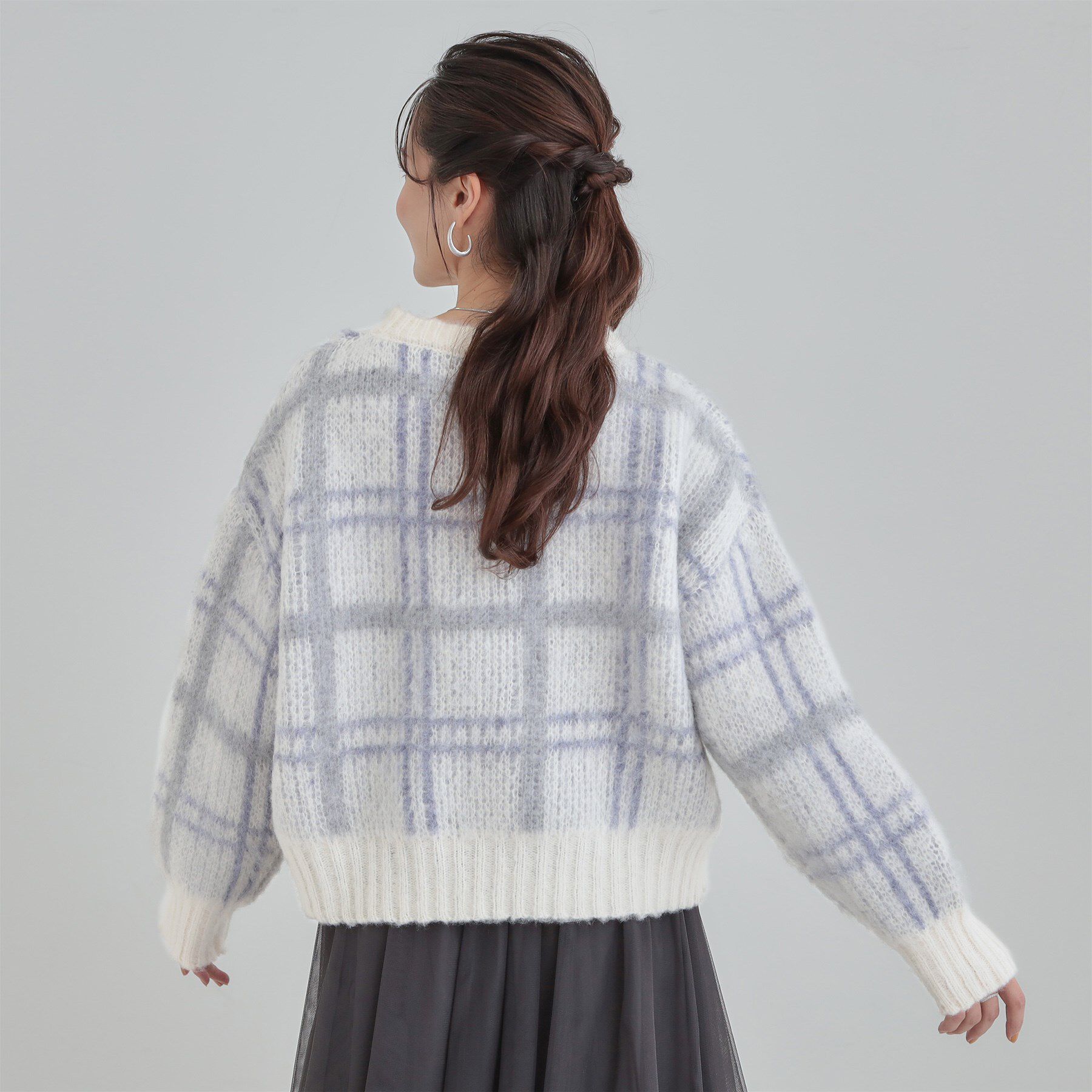 SHOO･LA･RUE「【S-LL】女性らしさ漂う ふわふわチェック柄ニット」|ニット・セーター|