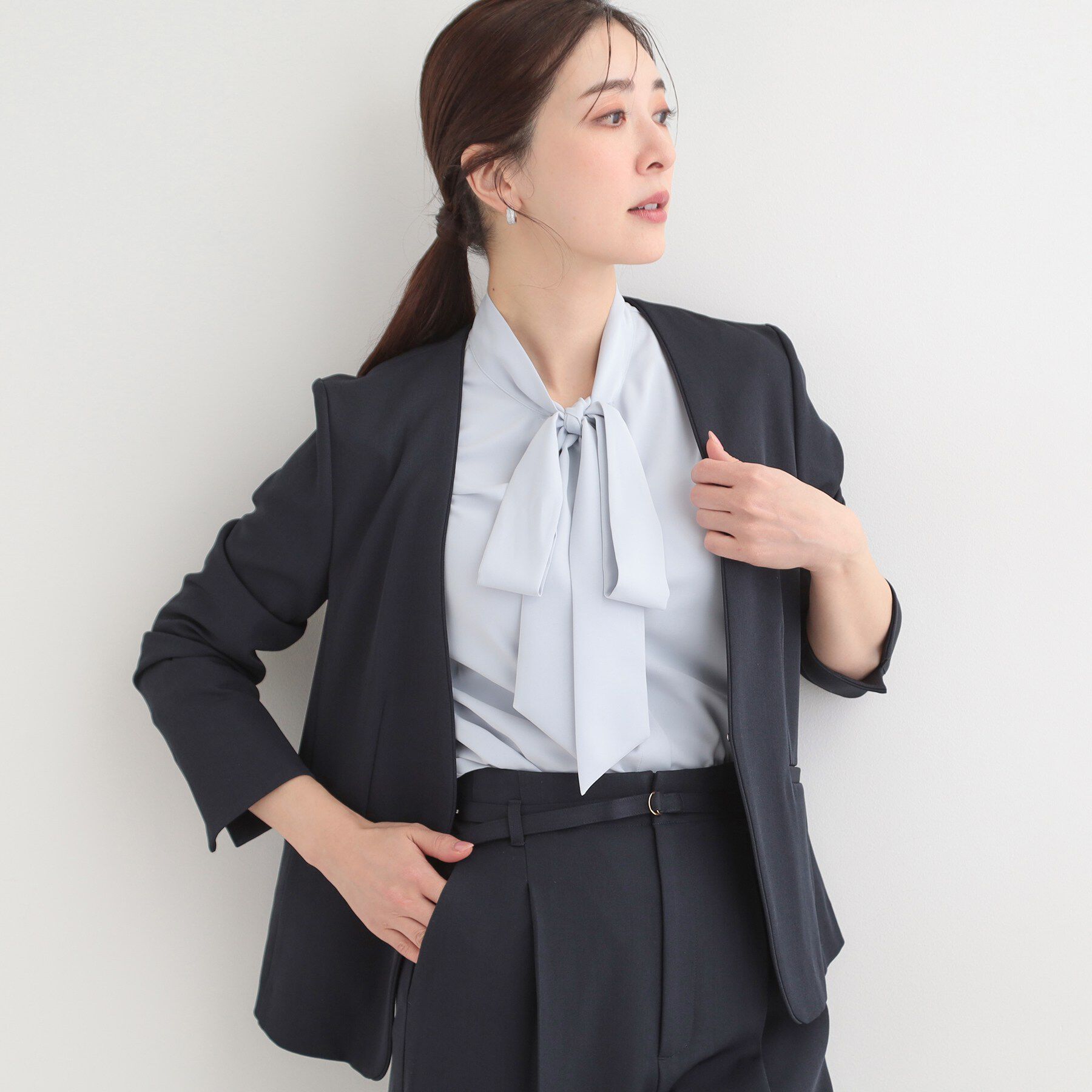 SHOO･LA･RUE「【洗濯機可/UV/SS-3L】すっきり好印象 ノーカラージャケット」|ノーカラージャケット|ネイビー(094)