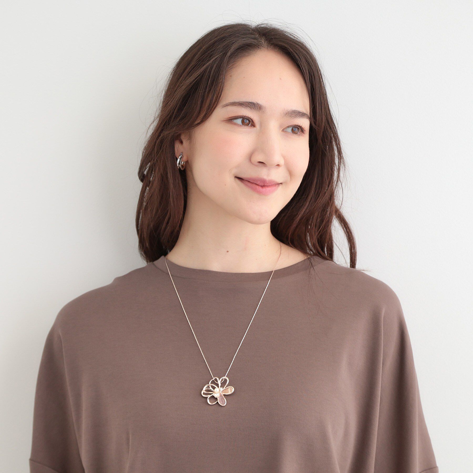 SHOO･LA･RUE「エポ花モチーフネックレス」|ネックレス|