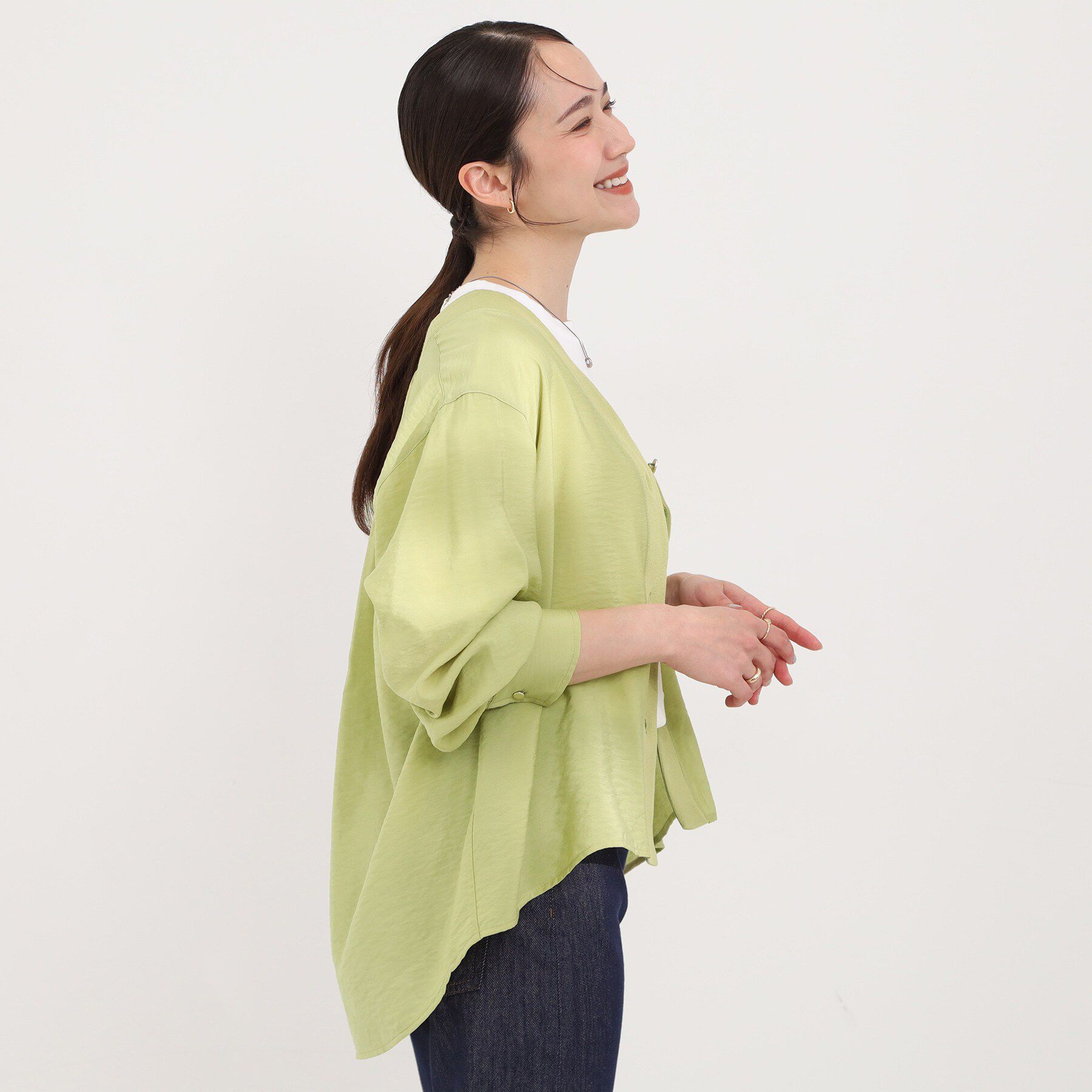 SHOO･LA･RUE「【S-LL/体型カバー】Aラインで身体のラインを拾いにくい シアーシャツカーディガン」|シャツ・ブラウス|