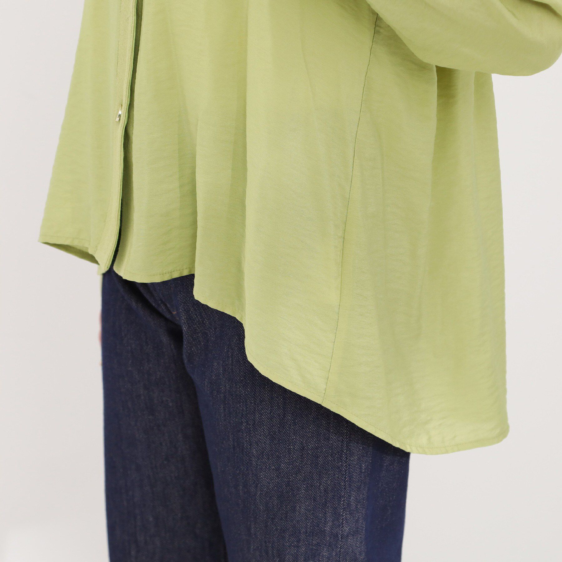 SHOO･LA･RUE「【S-LL/体型カバー】Aラインで身体のラインを拾いにくい シアーシャツカーディガン」|シャツ・ブラウス|