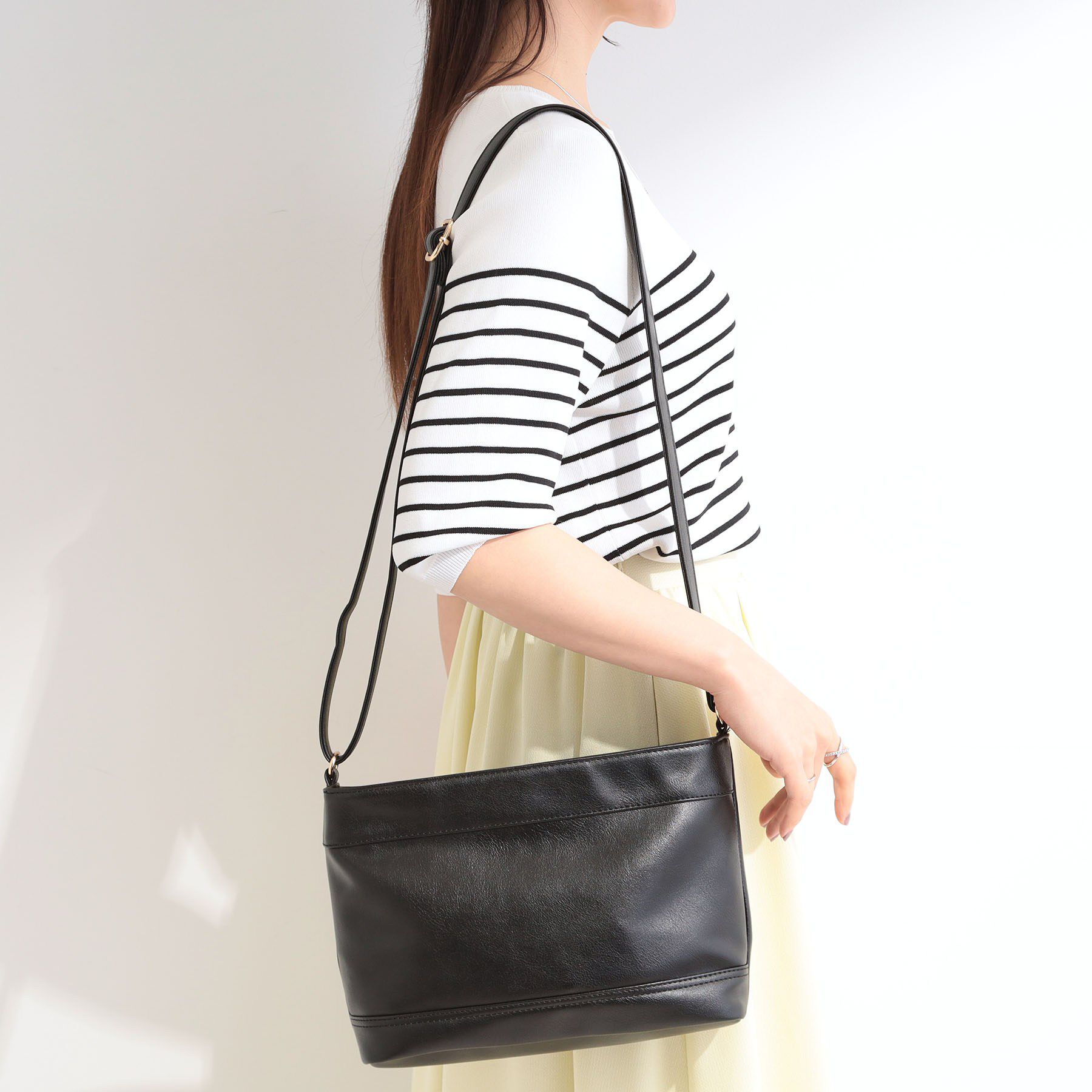 SHOO･LA･RUE「ヨコナガポケットショルダーバッグ」|ショルダー・メッセンジャー|