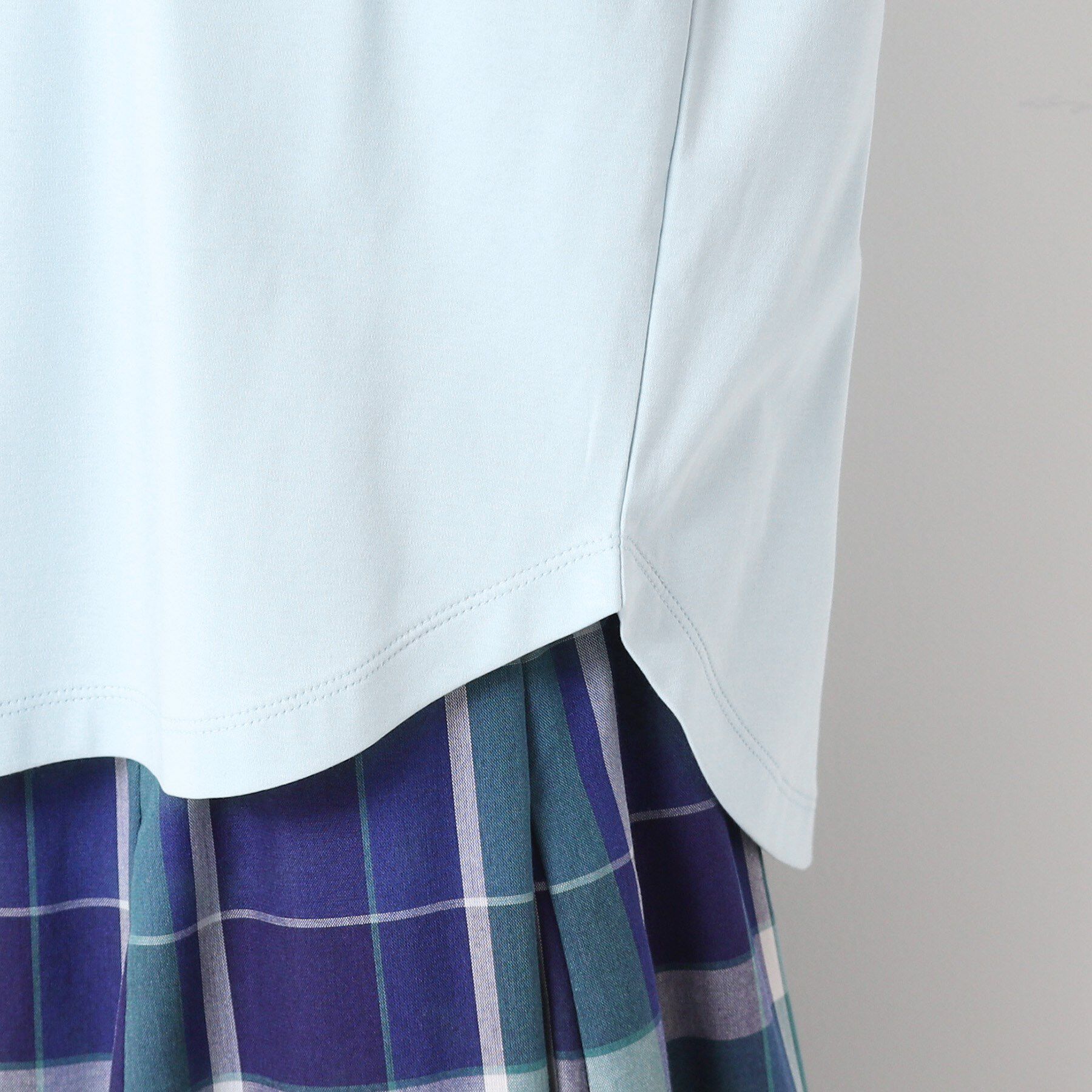 Dessin「【接触冷感・洗える】美光沢カットソーゆったりシルエット」|Tシャツ・カットソー|