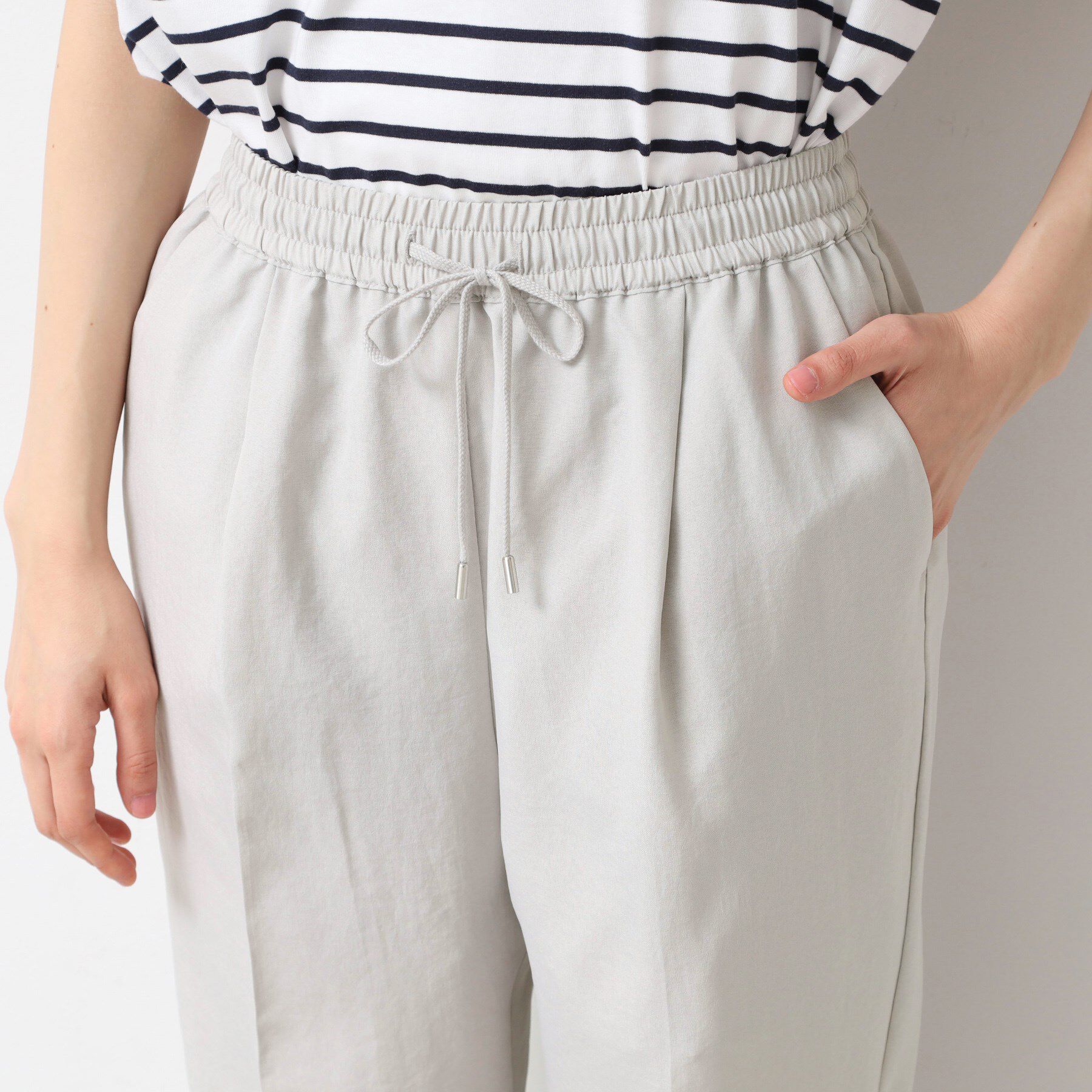 Dessin「【ウエストゴム・洗える】センターライン入りテーパードパンツ（XS～L）」|その他|