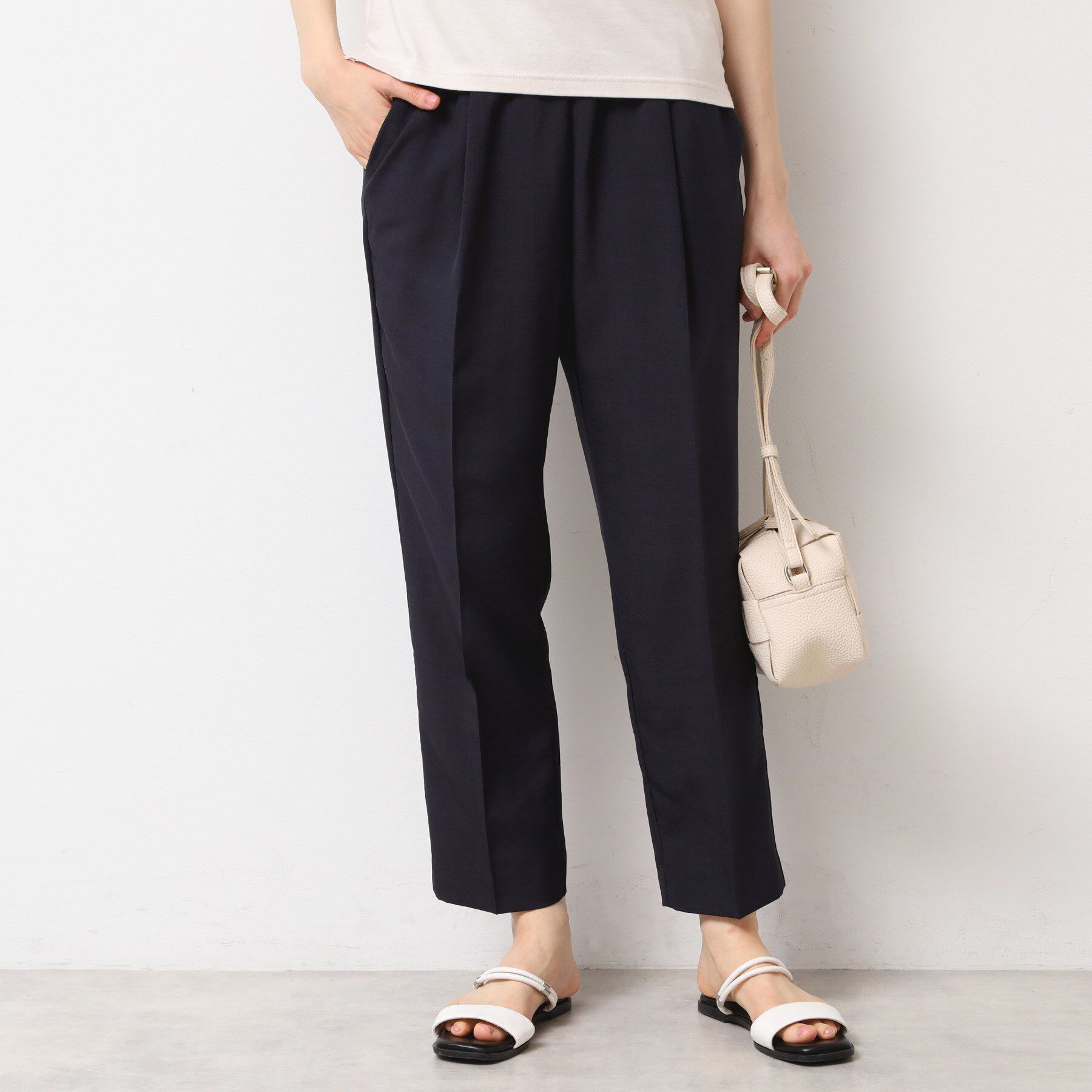 Dessin「【ウエストゴム・洗える】センターライン入りテーパードパンツ（XS～L）」|その他|