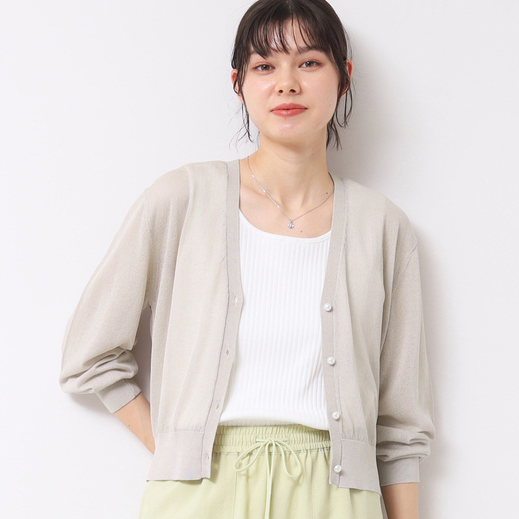 Dessin「【UVカット・洗える】パール調ボタンシアーカーディガン」|カーディガン|ライトグレー(011