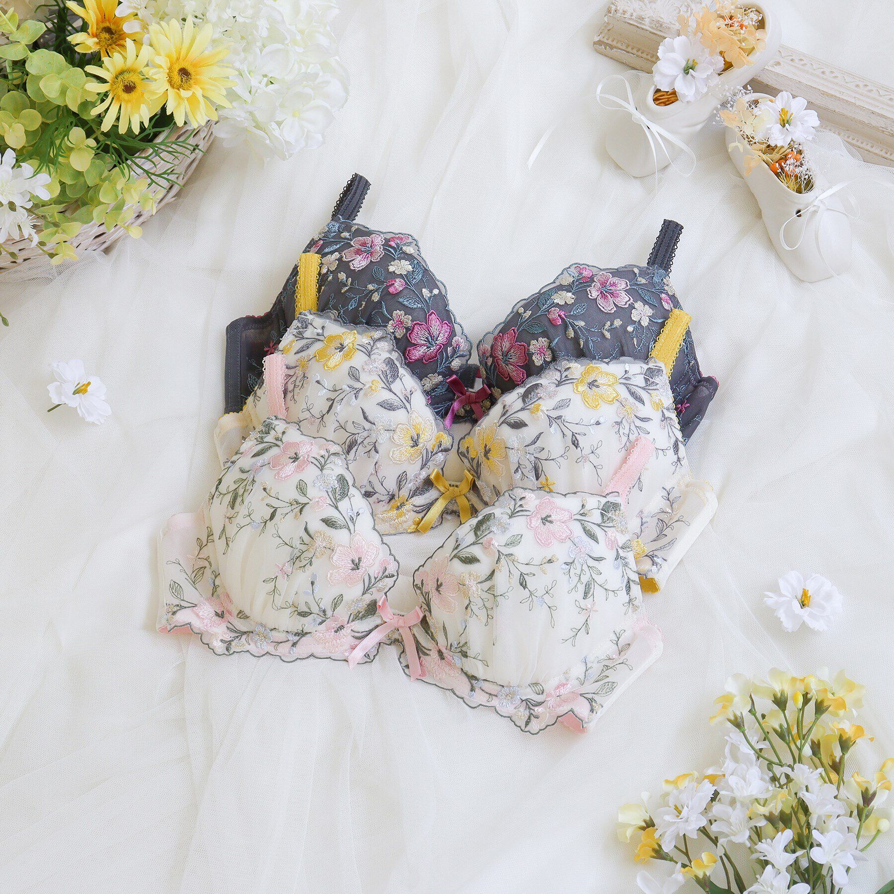 Risa Magli「シェンナ ブラジャー（E-F）＜リサマリ ミラクル谷間ブラ＞」|インナー|