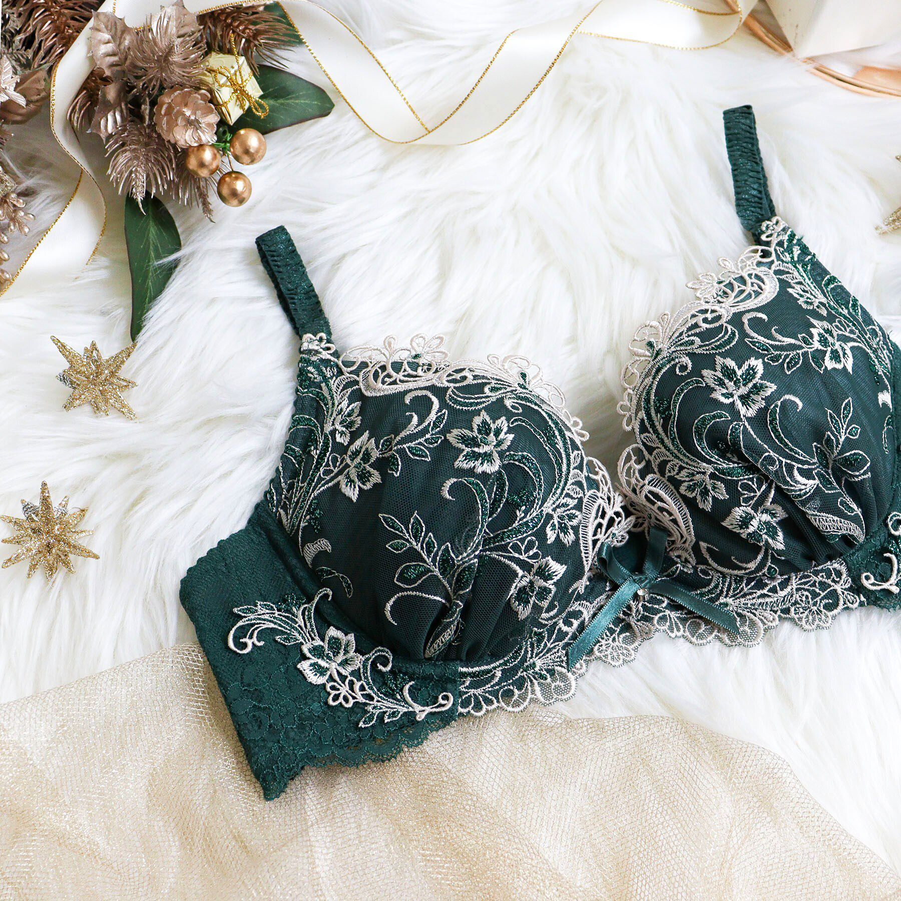 Risa Magli「アンシェラ ブラジャー（E-F）＜V Make Type＞」|インナー|