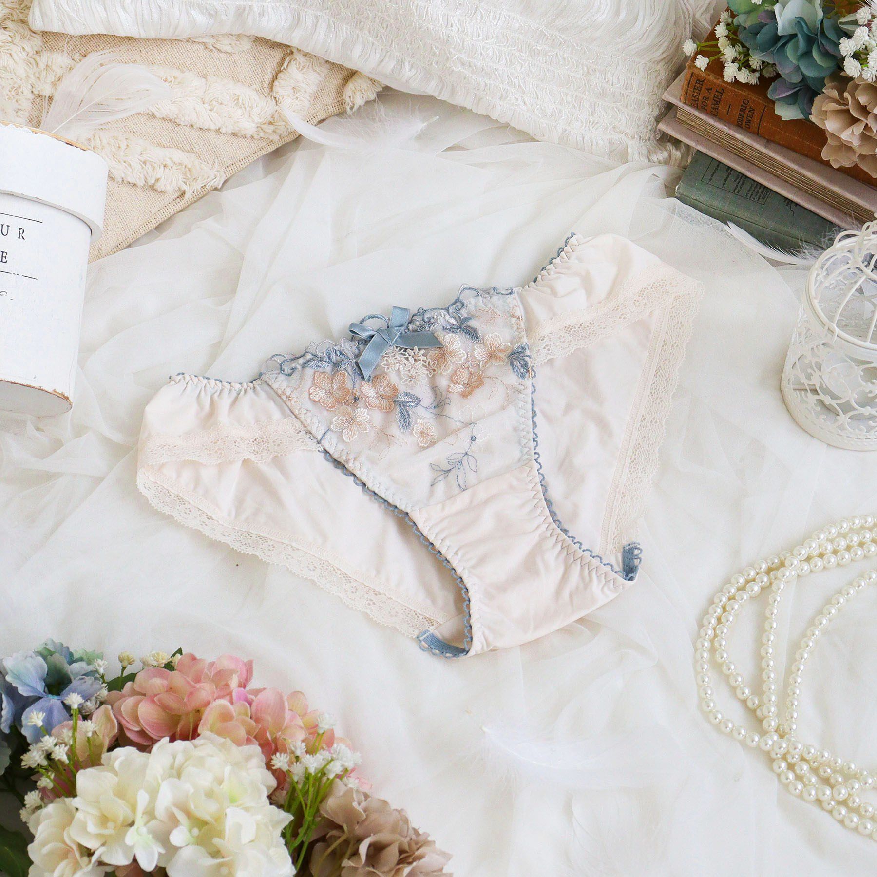 Risa Magli「エリアン ノーマルショーツ」|インナー|クリーム(054)