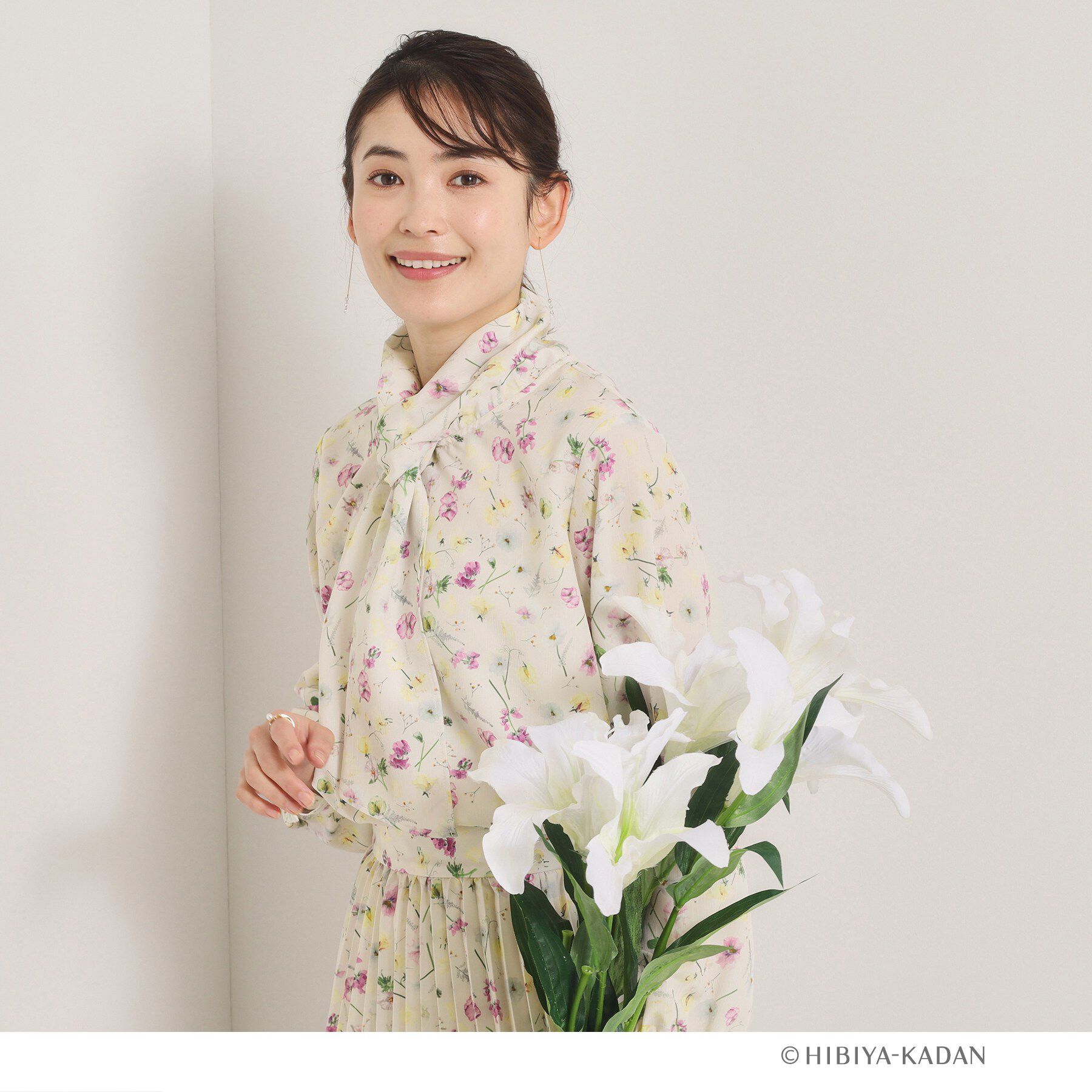 ITS&rsquo;DEMO「【ITS&rsquo;DEMO &times; HIBIYA－KADAN】楊柳ボウタイブラウス」|シャツ・ブラウス|