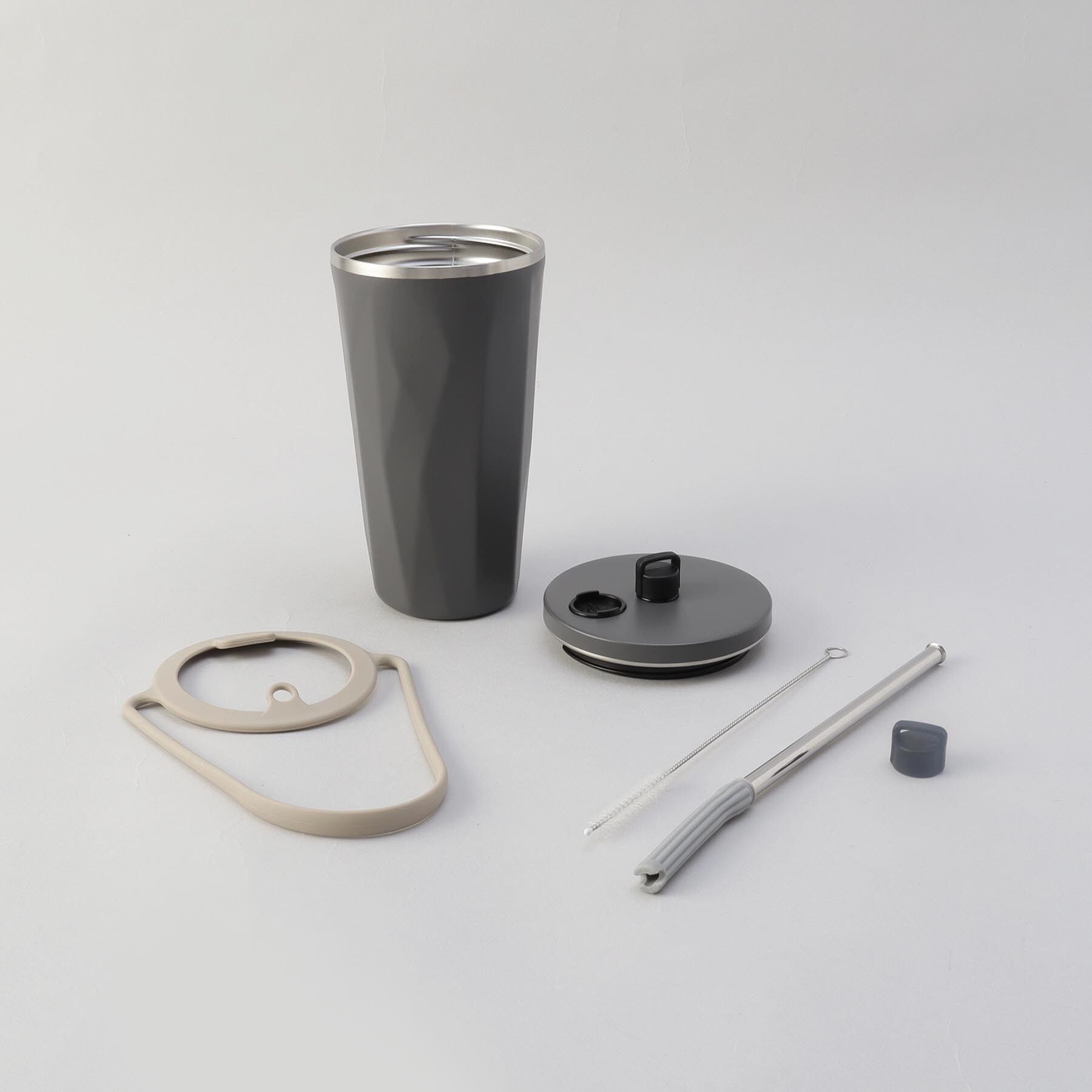 212 KITCHEN STORE「ストロー付2wayタンブラー570ml チャコール」|食器・キッチングッズ|