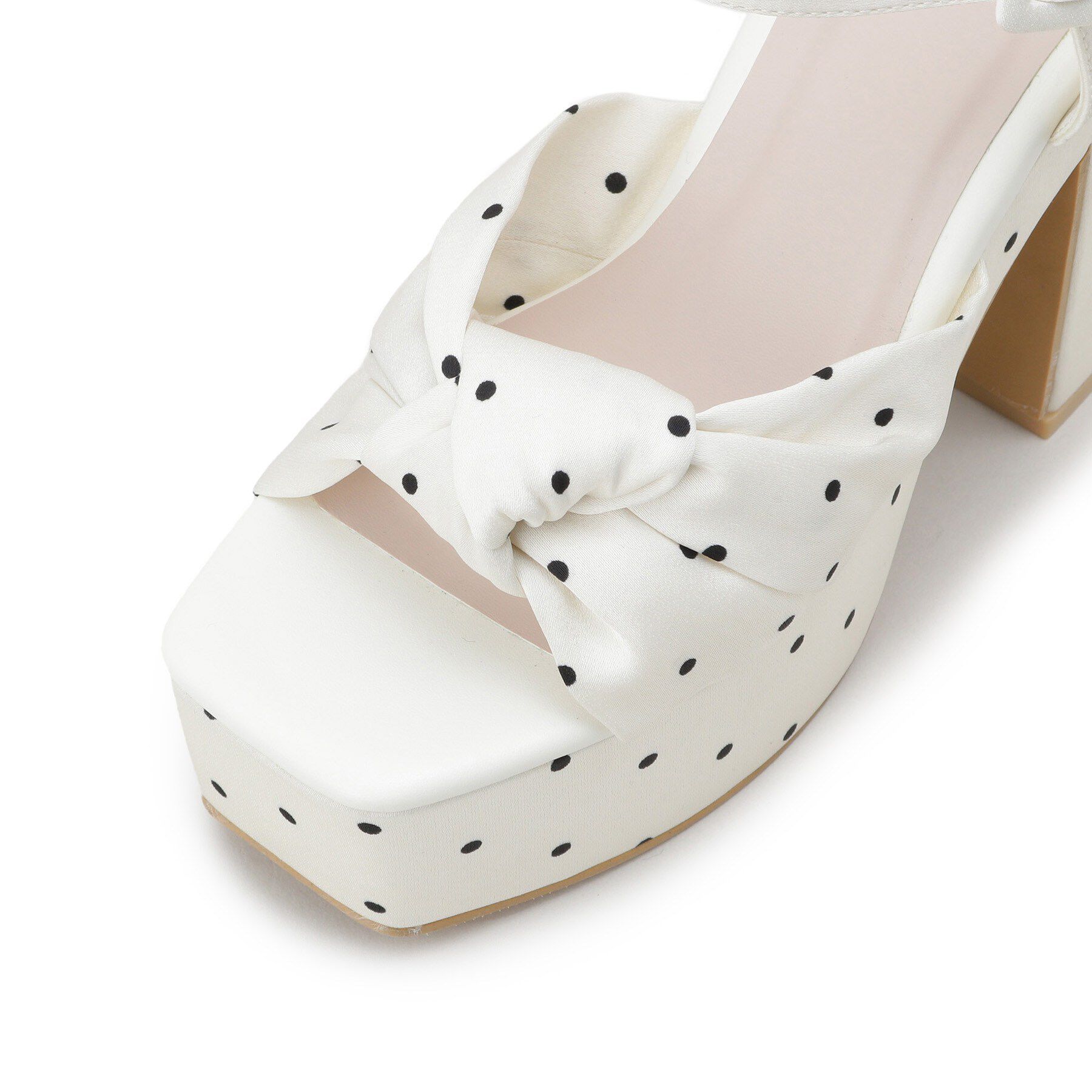 ESPERANZA「【ラク盛り／サンダル】リピーター続出／脚長美脚　ツイストリボンサンダル」|サンダル|