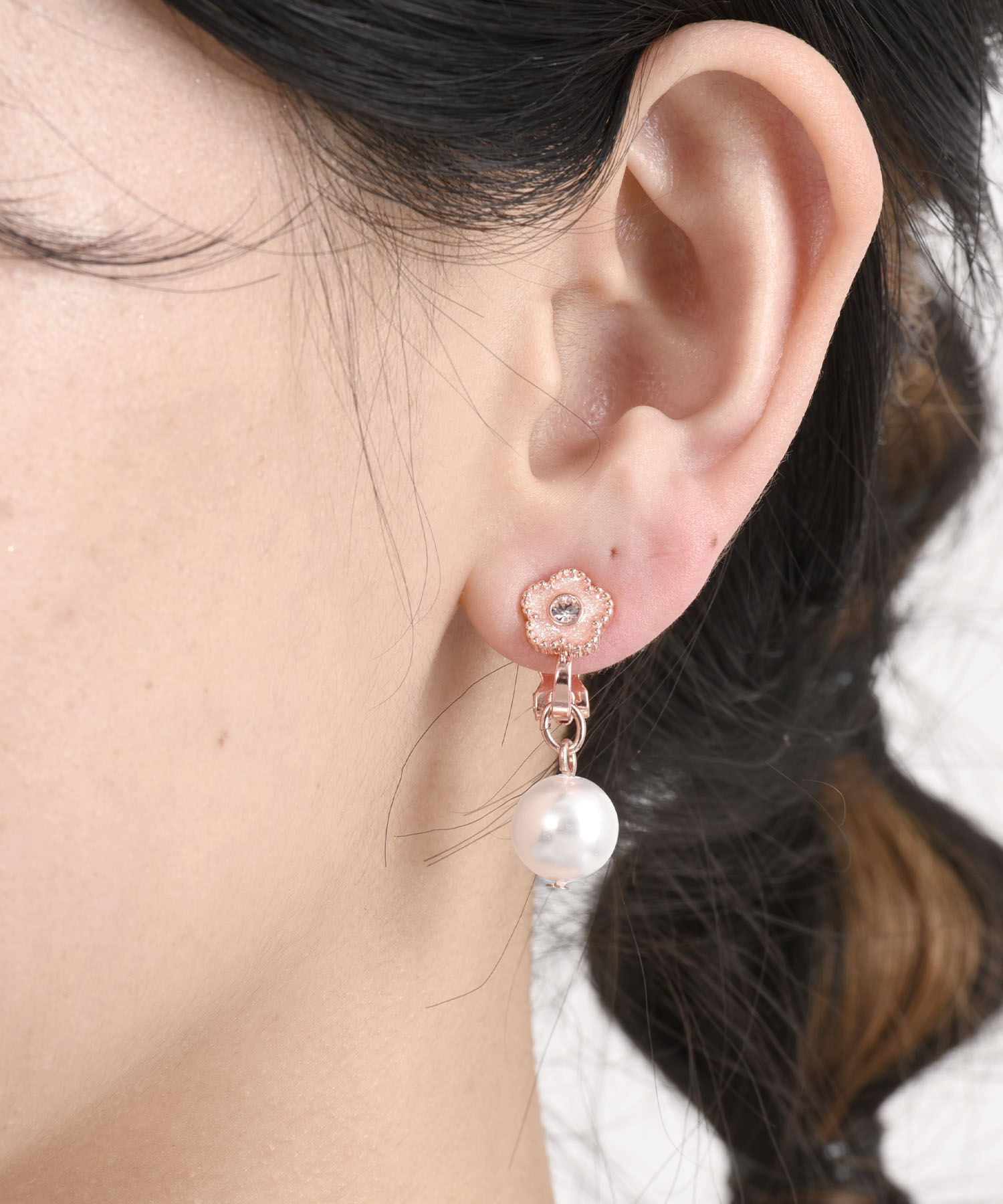 MARY QUANT「ラメエポビジューデイジー イヤリング」|イヤリング|