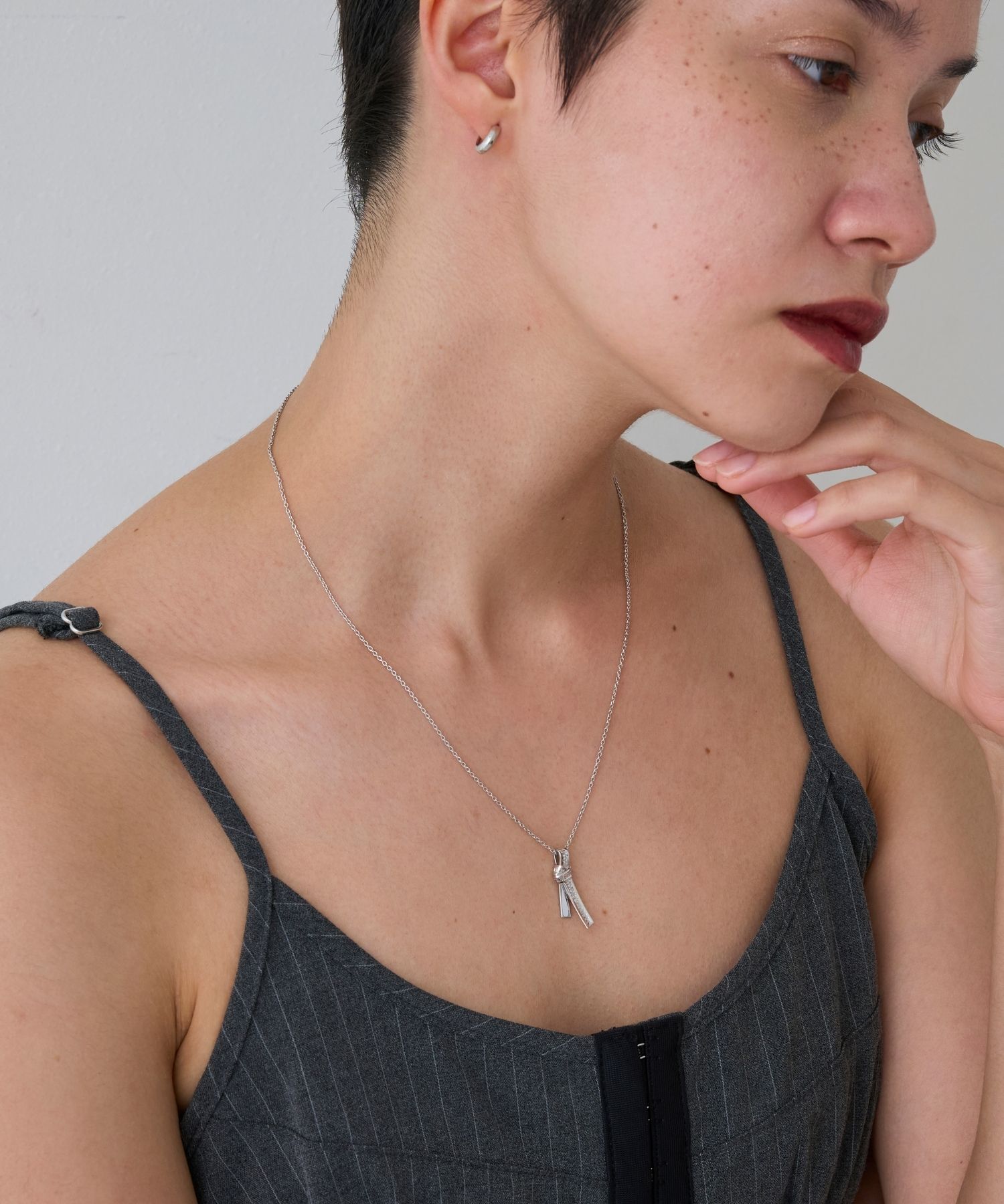 JUPITER「【SV925】タイリボンモチーフネックレス/ペア/シルバー」|ネックレス|