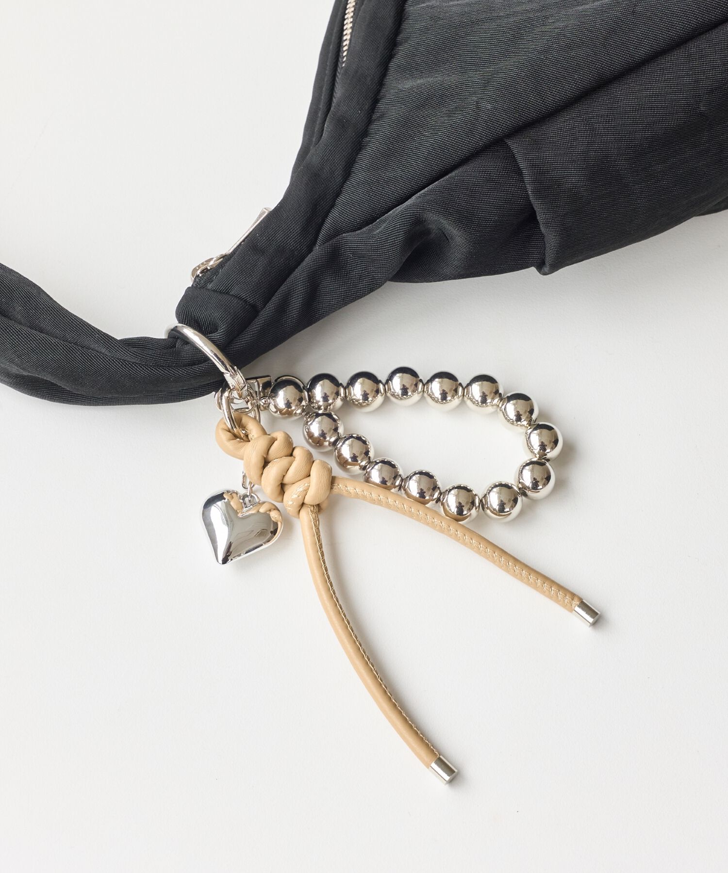 Phoebe「ハートレザーコードバッグチャーム　シルバー」|チャーム・キーホルダー|