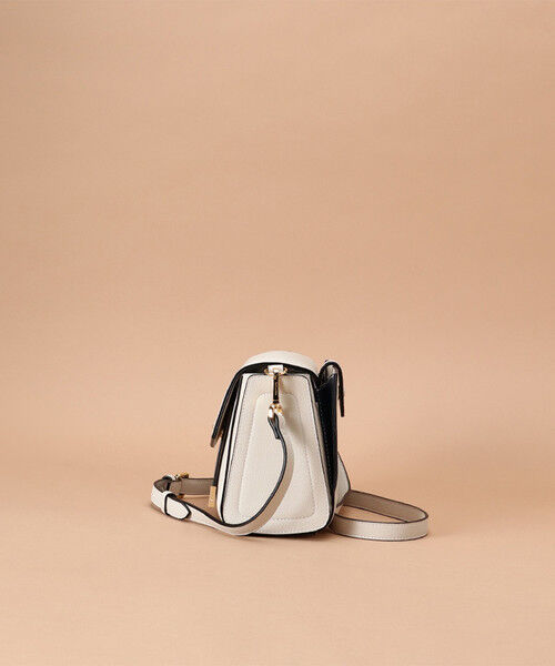 Samantha Thavasa「ビジューチャーム付き ショルダーバッグ」|ショルダー・メッセンジャー|