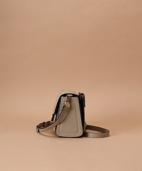 Samantha Thavasa「ビジューチャーム付き ショルダーバッグ」|ショルダー・メッセンジャー|