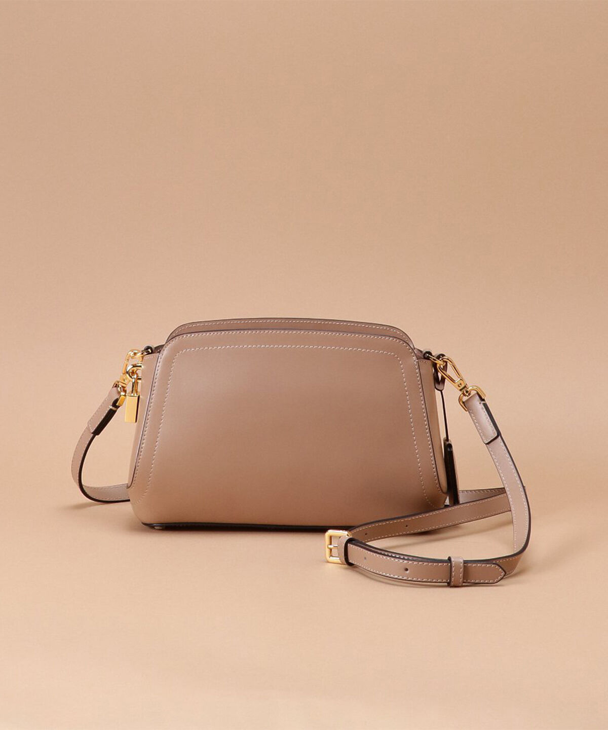 Samantha Thavasa「トラペズミニヨン ショルダーバッグ」|ショルダー・メッセンジャー|