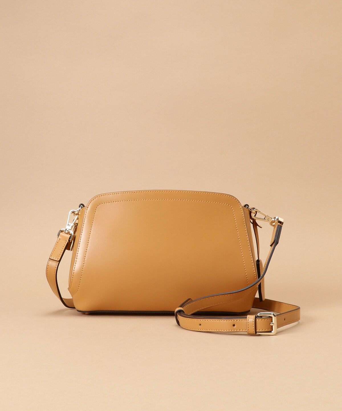 Samantha Thavasa「トラペズミニヨン ショルダーバッグ」|ショルダー・メッセンジャー|